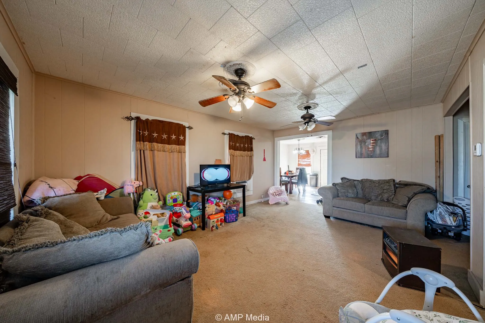 Single Family Residence For Sale in Throckmorton County , 507 E Chestnut, Throckmorton, Texas 76483, 2 Bedroom, 1 Bathroom, 3 Garage spaces, 992 Sqft, built in 1965, Preowned, Price $100,000, mls#21102160, Real Estate Agent in Throckmorton, Homes For Sale in Throckmorton county, Homes For Sale in Throckmorton, Realtor in Throckmorton Texas, Real Estate Brokerage Independent Realty Texas, Luminita Cordes Realtor