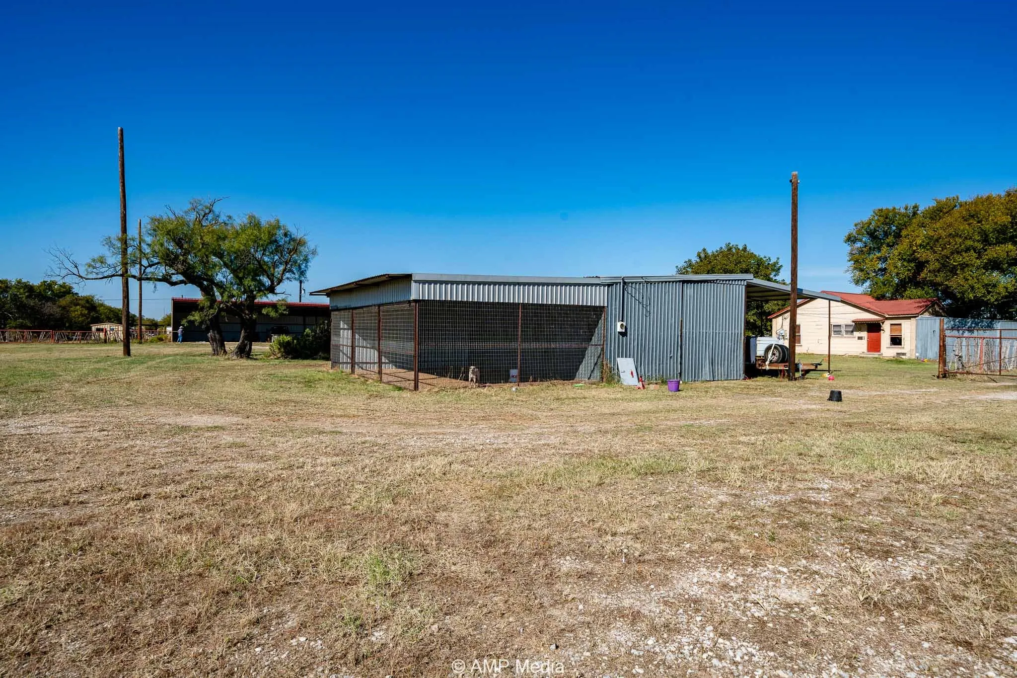 Single Family Residence For Sale in Throckmorton County , 507 E Chestnut, Throckmorton, Texas 76483, 2 Bedroom, 1 Bathroom, 3 Garage spaces, 992 Sqft, built in 1965, Preowned, Price $100,000, mls#21102160, Real Estate Agent in Throckmorton, Homes For Sale in Throckmorton county, Homes For Sale in Throckmorton, Realtor in Throckmorton Texas, Real Estate Brokerage Independent Realty Texas, Luminita Cordes Realtor
