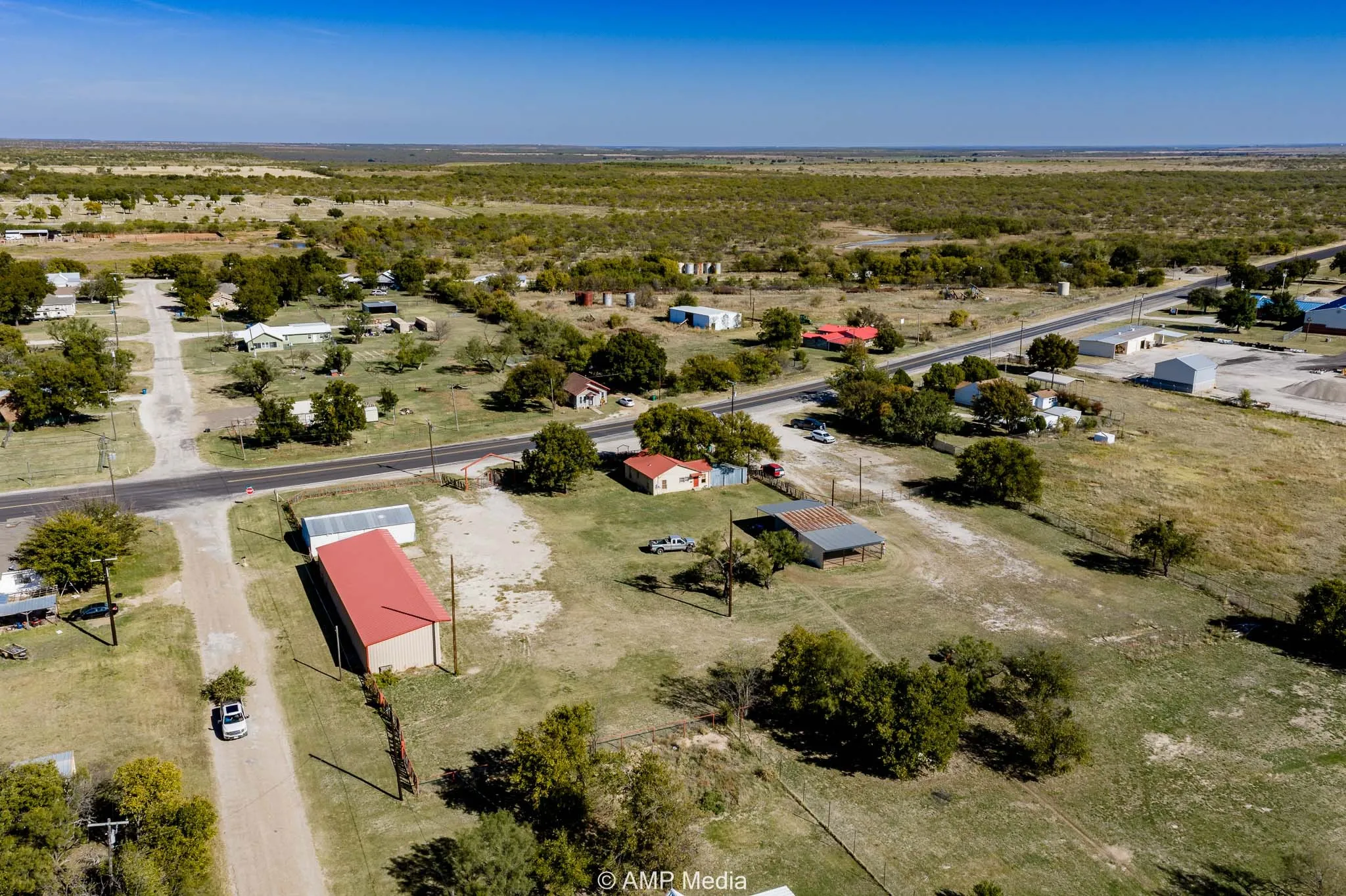 Single Family Residence For Sale in Throckmorton County , 507 E Chestnut, Throckmorton, Texas 76483, 2 Bedroom, 1 Bathroom, 3 Garage spaces, 992 Sqft, built in 1965, Preowned, Price $100,000, mls#21102160, Real Estate Agent in Throckmorton, Homes For Sale in Throckmorton county, Homes For Sale in Throckmorton, Realtor in Throckmorton Texas, Real Estate Brokerage Independent Realty Texas, Luminita Cordes Realtor