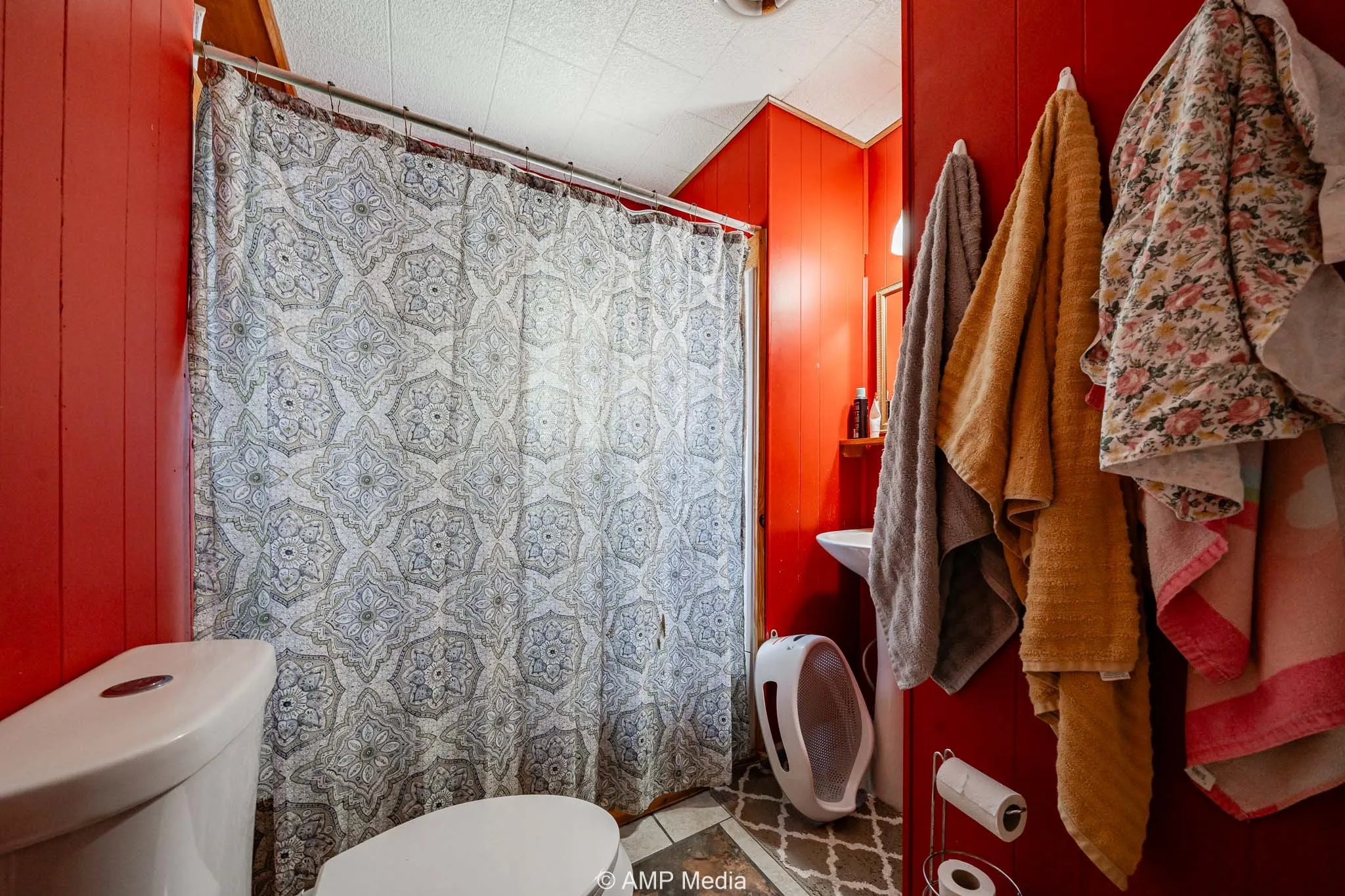 Single Family Residence For Sale in Throckmorton County , 507 E Chestnut, Throckmorton, Texas 76483, 2 Bedroom, 1 Bathroom, 3 Garage spaces, 992 Sqft, built in 1965, Preowned, Price $100,000, mls#21102160, Real Estate Agent in Throckmorton, Homes For Sale in Throckmorton county, Homes For Sale in Throckmorton, Realtor in Throckmorton Texas, Real Estate Brokerage Independent Realty Texas, Luminita Cordes Realtor