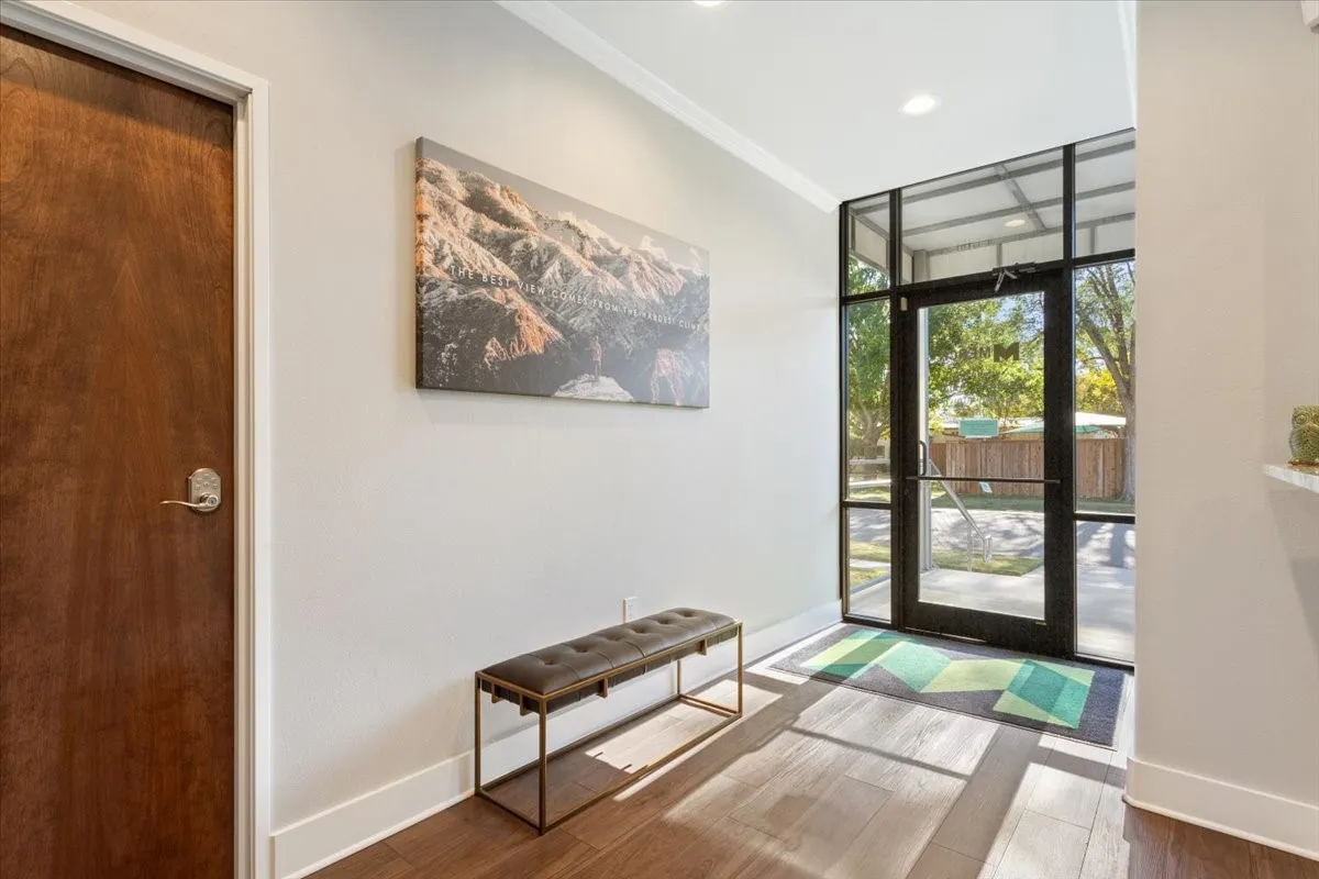 Office For Sale in Mc Lennan County , 1927 Columbus Avenue, Waco, Texas 76701, 0, 0, Garage spaces, 0 Sqft, built in 1960, Preowned, Price $995,000, mls#21107916, Real Estate Agent in Waco, Homes For Sale in Mc Lennan county, Homes For Sale in Waco, Realtor in Waco Texas, Real Estate Brokerage Independent Realty Texas, Luminita Cordes Realtor