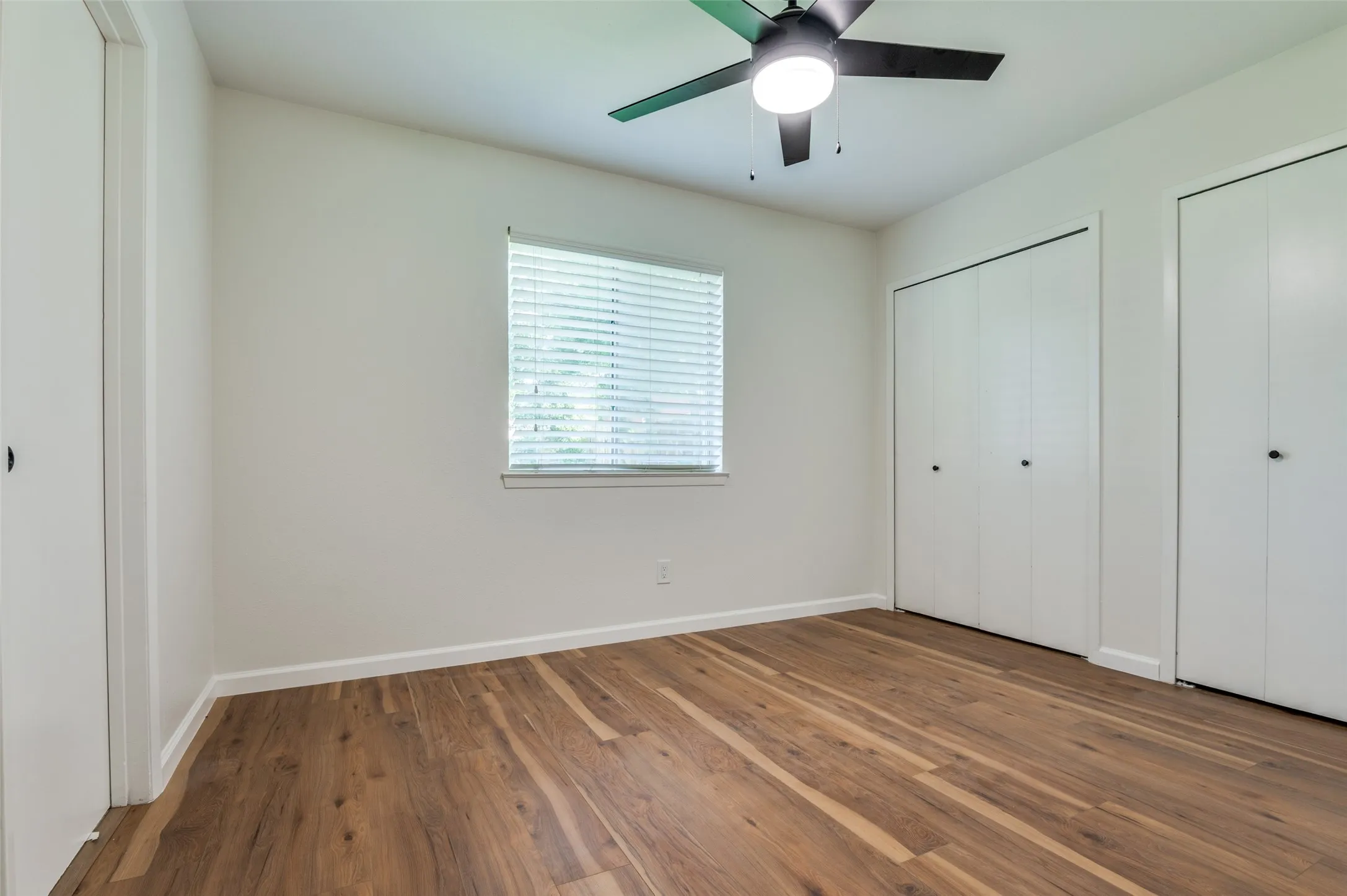 Single Family Residence For Rent in Dallas County , 14217 Carla Drive, Balch Springs, Texas 75180, 3 Bedrooms, 1 Bathroom, Garage spaces, 1,182 Sqft, built in 1967, Preowned, Price $1,900, mls#21108521, Real Estate Agent in Balch Springs, Homes For Rent in Dallas county, Homes For Rent in Balch Springs, Realtor in Balch Springs Texas, Real Estate Brokerage Independent Realty Texas, Luminita Cordes Realtor