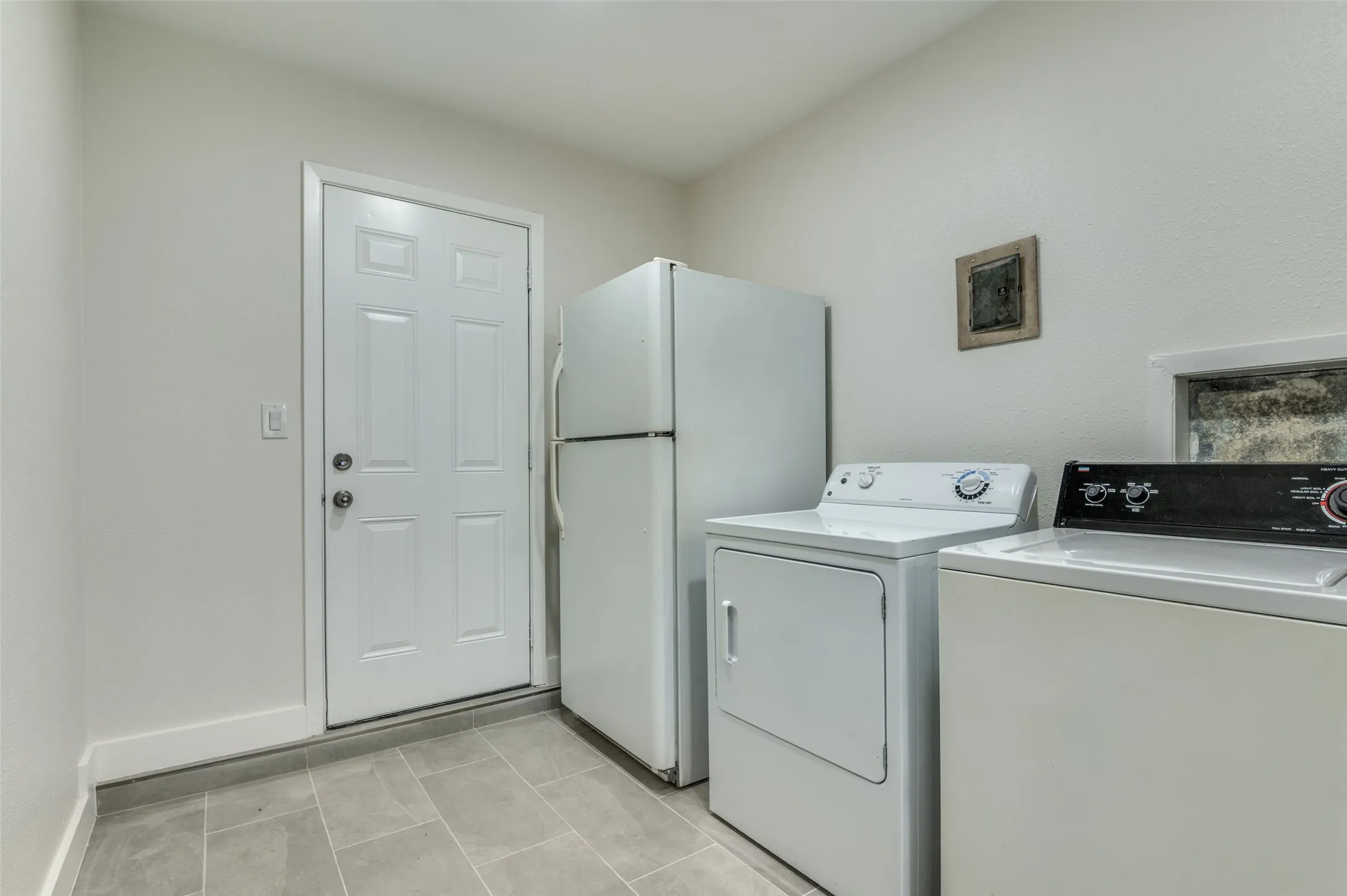 Single Family Residence For Rent in Dallas County , 14217 Carla Drive, Balch Springs, Texas 75180, 3 Bedrooms, 1 Bathroom, Garage spaces, 1,182 Sqft, built in 1967, Preowned, Price $1,900, mls#21108521, Real Estate Agent in Balch Springs, Homes For Rent in Dallas county, Homes For Rent in Balch Springs, Realtor in Balch Springs Texas, Real Estate Brokerage Independent Realty Texas, Luminita Cordes Realtor