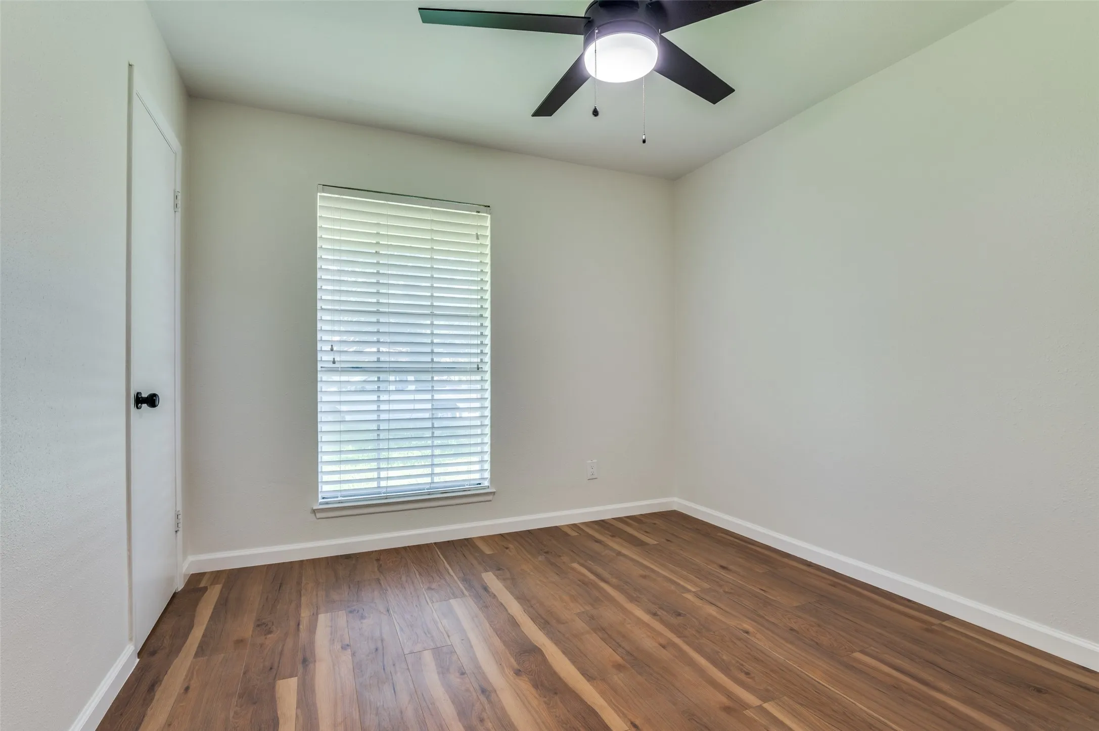 Single Family Residence For Rent in Dallas County , 14217 Carla Drive, Balch Springs, Texas 75180, 3 Bedrooms, 1 Bathroom, Garage spaces, 1,182 Sqft, built in 1967, Preowned, Price $1,900, mls#21108521, Real Estate Agent in Balch Springs, Homes For Rent in Dallas county, Homes For Rent in Balch Springs, Realtor in Balch Springs Texas, Real Estate Brokerage Independent Realty Texas, Luminita Cordes Realtor