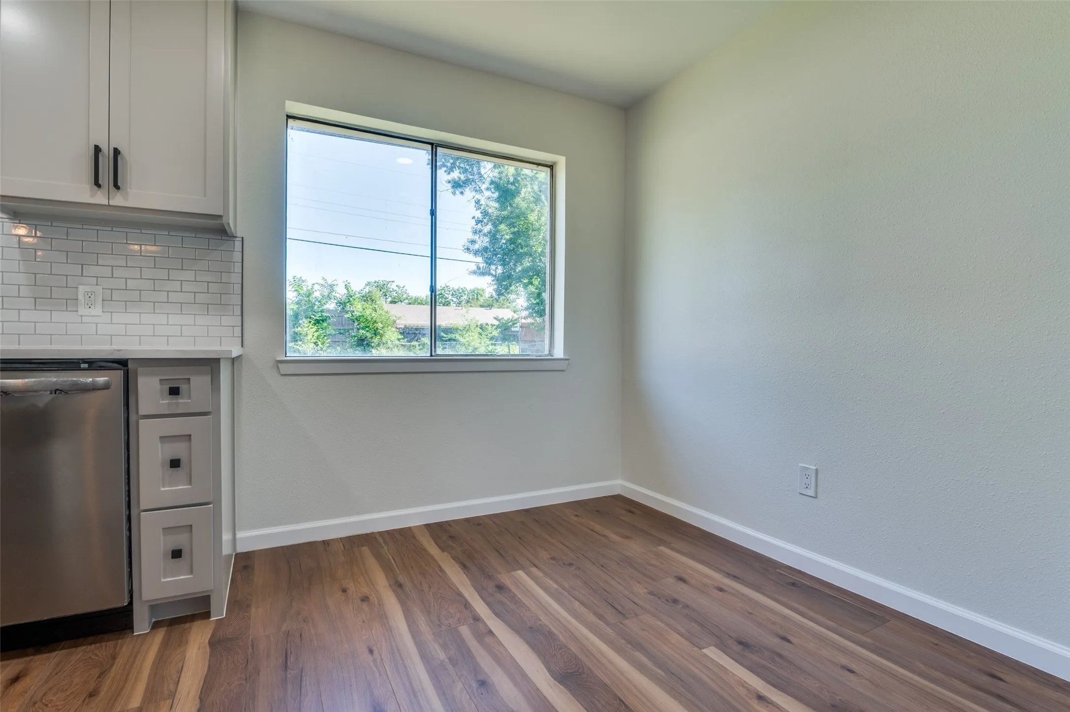 Single Family Residence For Rent in Dallas County , 14217 Carla Drive, Balch Springs, Texas 75180, 3 Bedrooms, 1 Bathroom, Garage spaces, 1,182 Sqft, built in 1967, Preowned, Price $1,900, mls#21108521, Real Estate Agent in Balch Springs, Homes For Rent in Dallas county, Homes For Rent in Balch Springs, Realtor in Balch Springs Texas, Real Estate Brokerage Independent Realty Texas, Luminita Cordes Realtor