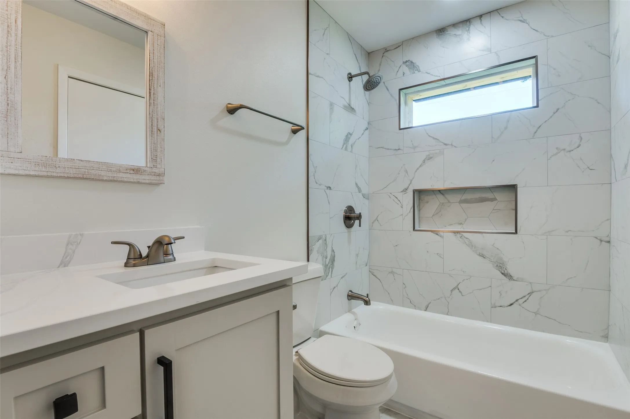 Single Family Residence For Rent in Dallas County , 14217 Carla Drive, Balch Springs, Texas 75180, 3 Bedrooms, 1 Bathroom, Garage spaces, 1,182 Sqft, built in 1967, Preowned, Price $1,900, mls#21108521, Real Estate Agent in Balch Springs, Homes For Rent in Dallas county, Homes For Rent in Balch Springs, Realtor in Balch Springs Texas, Real Estate Brokerage Independent Realty Texas, Luminita Cordes Realtor