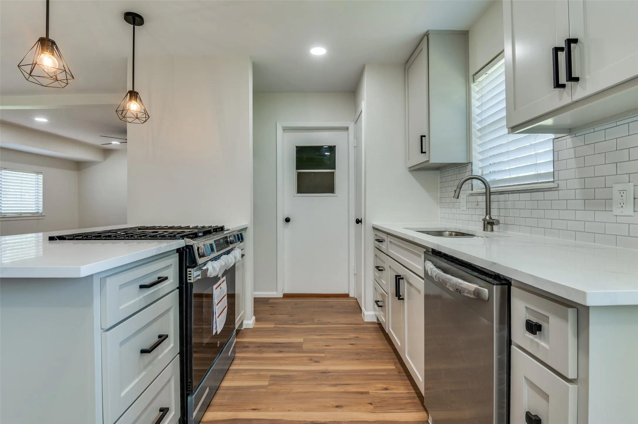 Single Family Residence For Rent in Dallas County , 14217 Carla Drive, Balch Springs, Texas 75180, 3 Bedrooms, 1 Bathroom, Garage spaces, 1,182 Sqft, built in 1967, Preowned, Price $1,900, mls#21108521, Real Estate Agent in Balch Springs, Homes For Rent in Dallas county, Homes For Rent in Balch Springs, Realtor in Balch Springs Texas, Real Estate Brokerage Independent Realty Texas, Luminita Cordes Realtor