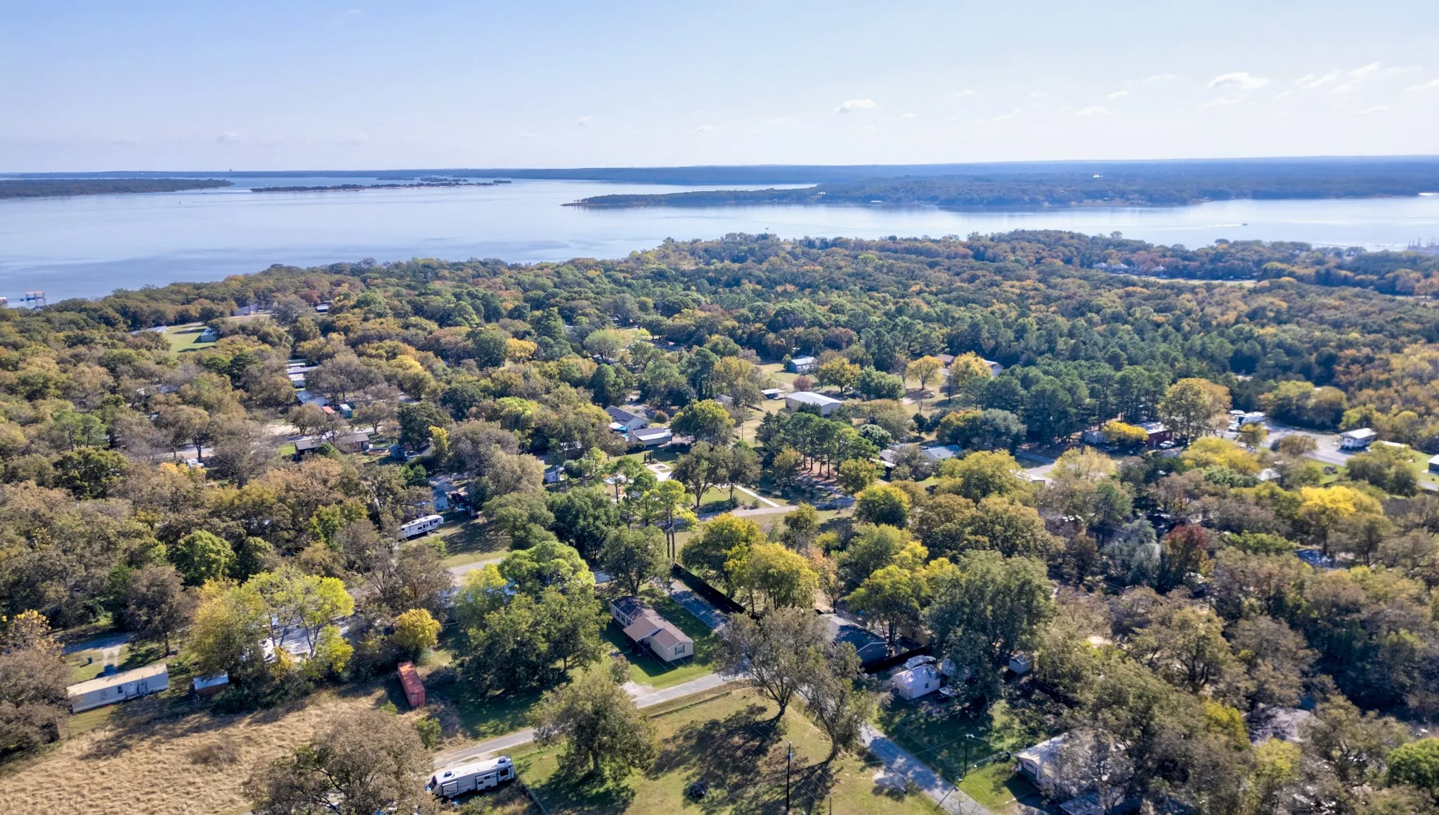 Single Family Residence For Sale in Grayson County , 227 Newcastle Drive, Gordonville, Texas 76245, 1 Bedroom, 1 Bathroom, Garage spaces, 1,440 Sqft, built in 2011, mls#21105085, Real Estate Agent in Gordonville, Homes For Sale in Grayson county, Homes For Sale in Gordonville, Realtor in Gordonville Texas, Real Estate Brokerage Independent Realty Texas, Luminita Cordes Realtor
