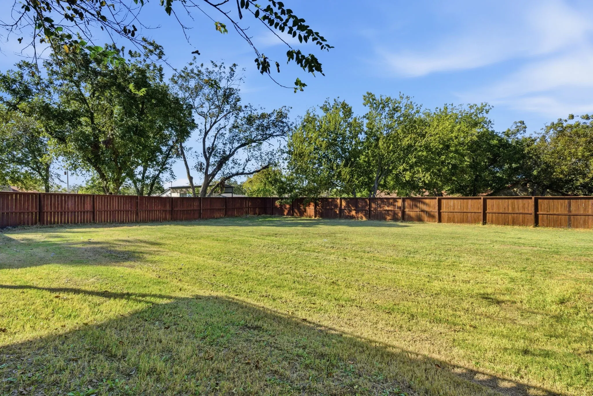 Single Family Residence For Sale in Hood County , 200 N Elm Lane, Tolar, Texas 76476, 3 Bedrooms, 3 Bathrooms, Garage spaces, 1,855 Sqft, built in 1945, Preowned, Price $354,900, mls#21108149, Real Estate Agent in Tolar, Homes For Sale in Hood county, Homes For Sale in Tolar, Realtor in Tolar Texas, Real Estate Brokerage Independent Realty Texas, Luminita Cordes Realtor