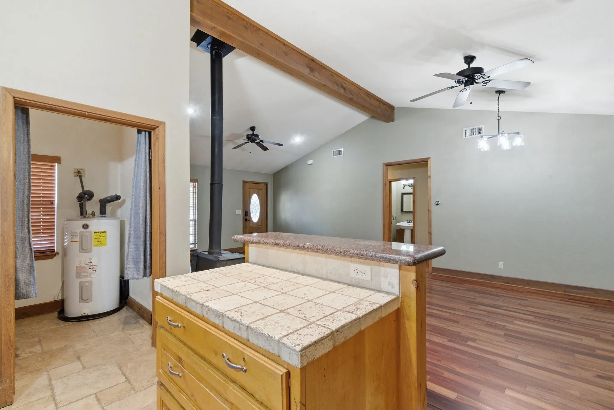 Single Family Residence For Sale in Hood County , 200 N Elm Lane, Tolar, Texas 76476, 3 Bedrooms, 3 Bathrooms, Garage spaces, 1,855 Sqft, built in 1945, Preowned, Price $354,900, mls#21108149, Real Estate Agent in Tolar, Homes For Sale in Hood county, Homes For Sale in Tolar, Realtor in Tolar Texas, Real Estate Brokerage Independent Realty Texas, Luminita Cordes Realtor