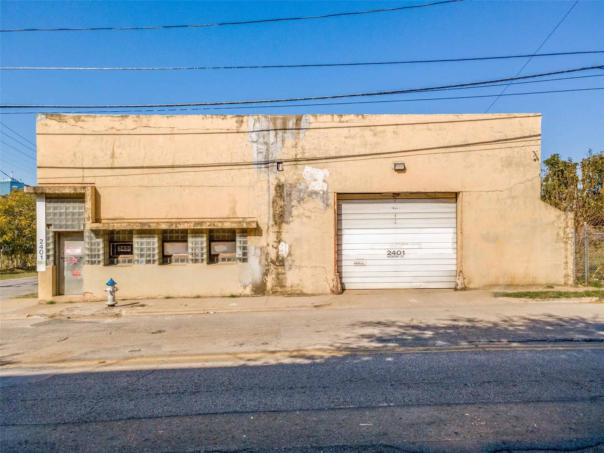 Industrial For Sale in Dallas County , 2401 Hickory Street, Dallas, Texas 75215, 0, 0, Garage spaces, 0 Sqft, built in 1907, Preowned, Price $1,499,900, mls#21106945, Real Estate Agent in Dallas, Homes For Sale in Dallas county, Homes For Sale in Dallas, Realtor in Dallas Texas, Real Estate Brokerage Independent Realty Texas, Luminita Cordes Realtor
