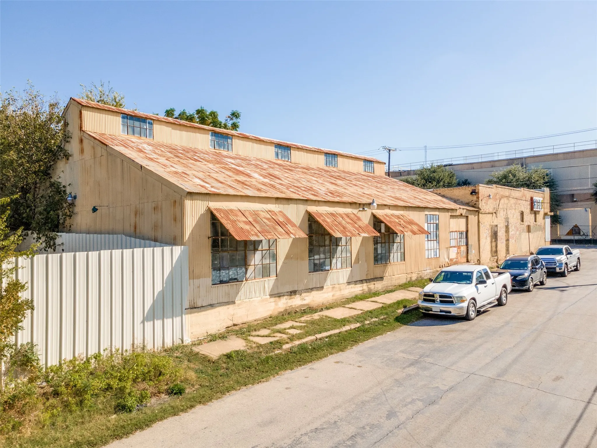 Industrial For Sale in Dallas County , 2401 Hickory Street, Dallas, Texas 75215, 0, 0, Garage spaces, 0 Sqft, built in 1907, Preowned, Price $1,499,900, mls#21106945, Real Estate Agent in Dallas, Homes For Sale in Dallas county, Homes For Sale in Dallas, Realtor in Dallas Texas, Real Estate Brokerage Independent Realty Texas, Luminita Cordes Realtor