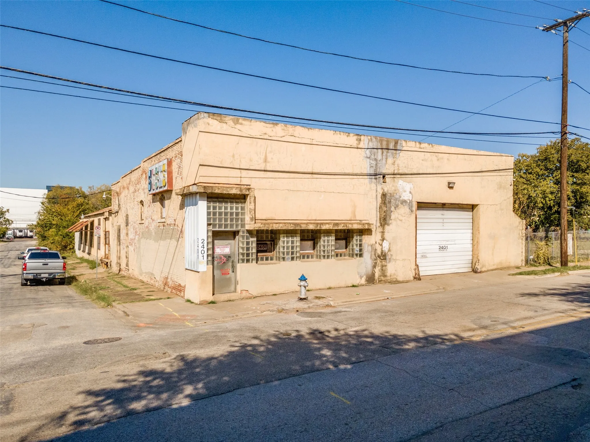 Industrial For Sale in Dallas County , 2401 Hickory Street, Dallas, Texas 75215, 0, 0, Garage spaces, 0 Sqft, built in 1907, Preowned, Price $1,499,900, mls#21106945, Real Estate Agent in Dallas, Homes For Sale in Dallas county, Homes For Sale in Dallas, Realtor in Dallas Texas, Real Estate Brokerage Independent Realty Texas, Luminita Cordes Realtor