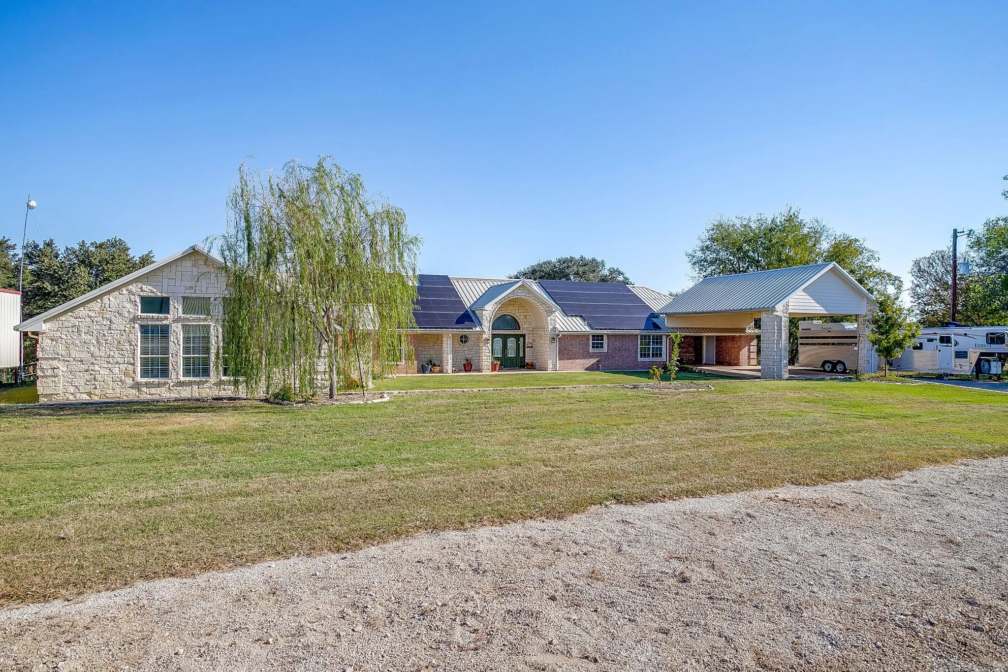 Single Family Residence For Sale in Parker County , 1390 Mary Drive, Weatherford, Texas 76085, 4 Bedroom, 4 Bathroom, Garage spaces, 4,672 Sqft, built in 1996, mls#21108744, Real Estate Agent in Weatherford, Homes For Sale in Parker county, Homes For Sale in Weatherford, Realtor in Weatherford Texas, Real Estate Brokerage Independent Realty Texas, Luminita Cordes Realtor