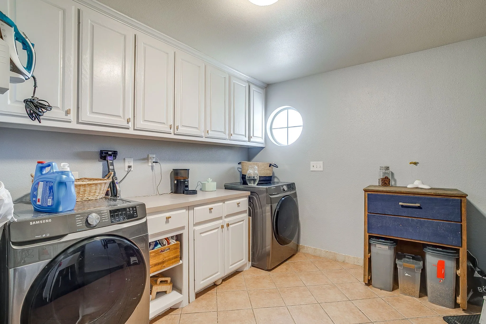 Single Family Residence For Sale in Parker County , 1390 Mary Drive, Weatherford, Texas 76085, 4 Bedroom, 4 Bathroom, Garage spaces, 4,672 Sqft, built in 1996, mls#21108744, Real Estate Agent in Weatherford, Homes For Sale in Parker county, Homes For Sale in Weatherford, Realtor in Weatherford Texas, Real Estate Brokerage Independent Realty Texas, Luminita Cordes Realtor