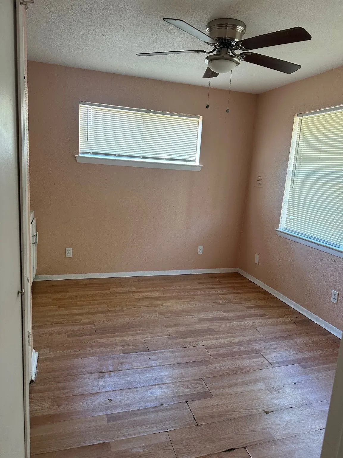 Single Family Residence For Rent in Dallas County , 1905 Hard Rock Road, Irving, Texas 75061, 4 Bedroom, 3 Bathroom, Garage spaces, 3,150 Sqft, built in 1961, Unknown, mls#21109609, Real Estate Agent in Irving, Homes For Rent in Dallas county, Homes For Rent in Irving, Realtor in Irving Texas, Real Estate Brokerage Independent Realty Texas, Luminita Cordes Realtor