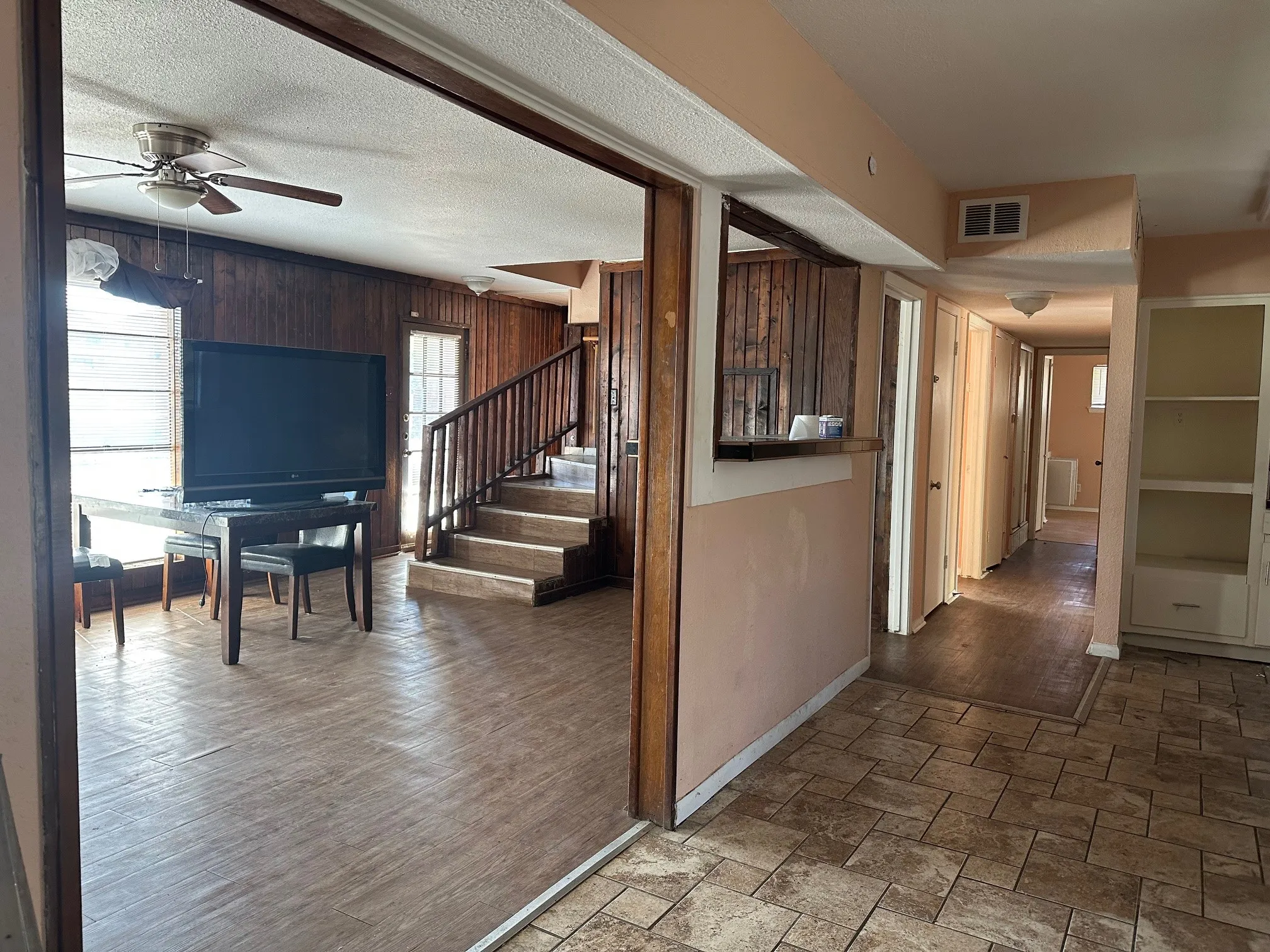 Single Family Residence For Rent in Dallas County , 1905 Hard Rock Road, Irving, Texas 75061, 4 Bedroom, 3 Bathroom, Garage spaces, 3,150 Sqft, built in 1961, Unknown, mls#21109609, Real Estate Agent in Irving, Homes For Rent in Dallas county, Homes For Rent in Irving, Realtor in Irving Texas, Real Estate Brokerage Independent Realty Texas, Luminita Cordes Realtor