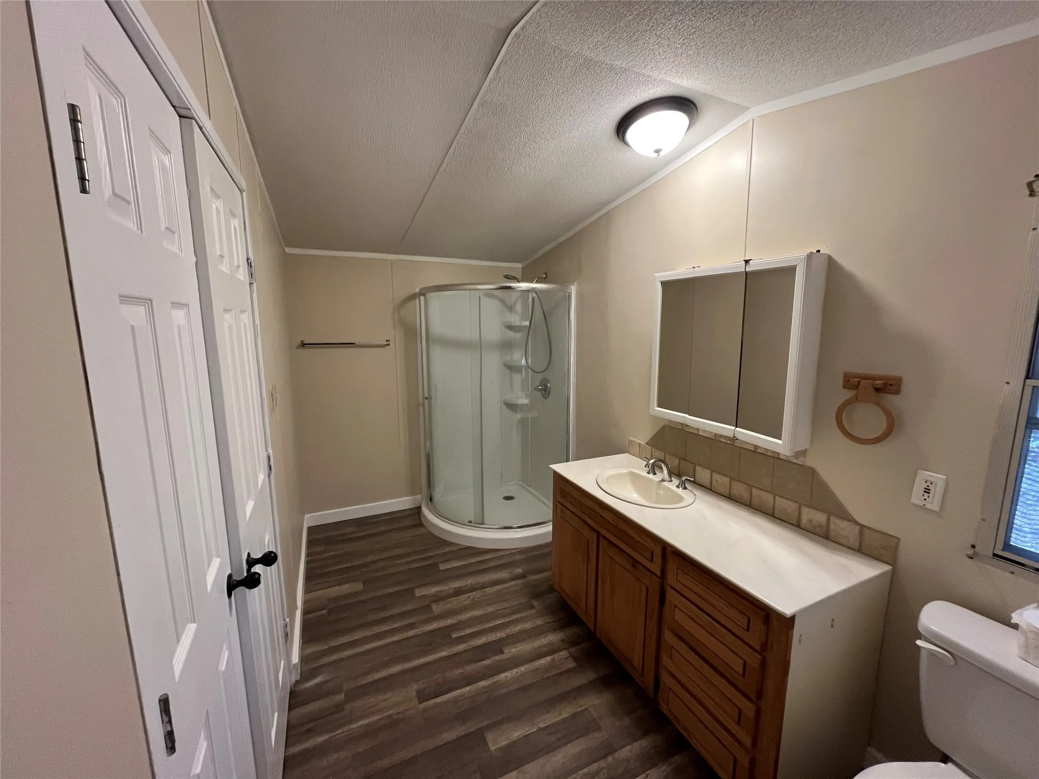 Manufactured Home For Sale in Parker County , 126 Briar Oaks Drive, Azle, Texas 76020, 3 Bedroom, 2 Bathroom, Garage spaces, 1,216 Sqft, built in 1996, mls#21109623, Real Estate Agent in Azle, Homes For Sale in Parker county, Homes For Sale in Azle, Realtor in Azle Texas, Real Estate Brokerage Independent Realty Texas, Luminita Cordes Realtor