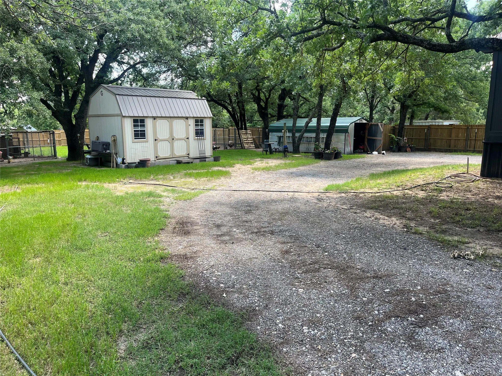 Manufactured Home For Sale in Parker County , 126 Briar Oaks Drive, Azle, Texas 76020, 3 Bedroom, 2 Bathroom, Garage spaces, 1,216 Sqft, built in 1996, mls#21109623, Real Estate Agent in Azle, Homes For Sale in Parker county, Homes For Sale in Azle, Realtor in Azle Texas, Real Estate Brokerage Independent Realty Texas, Luminita Cordes Realtor
