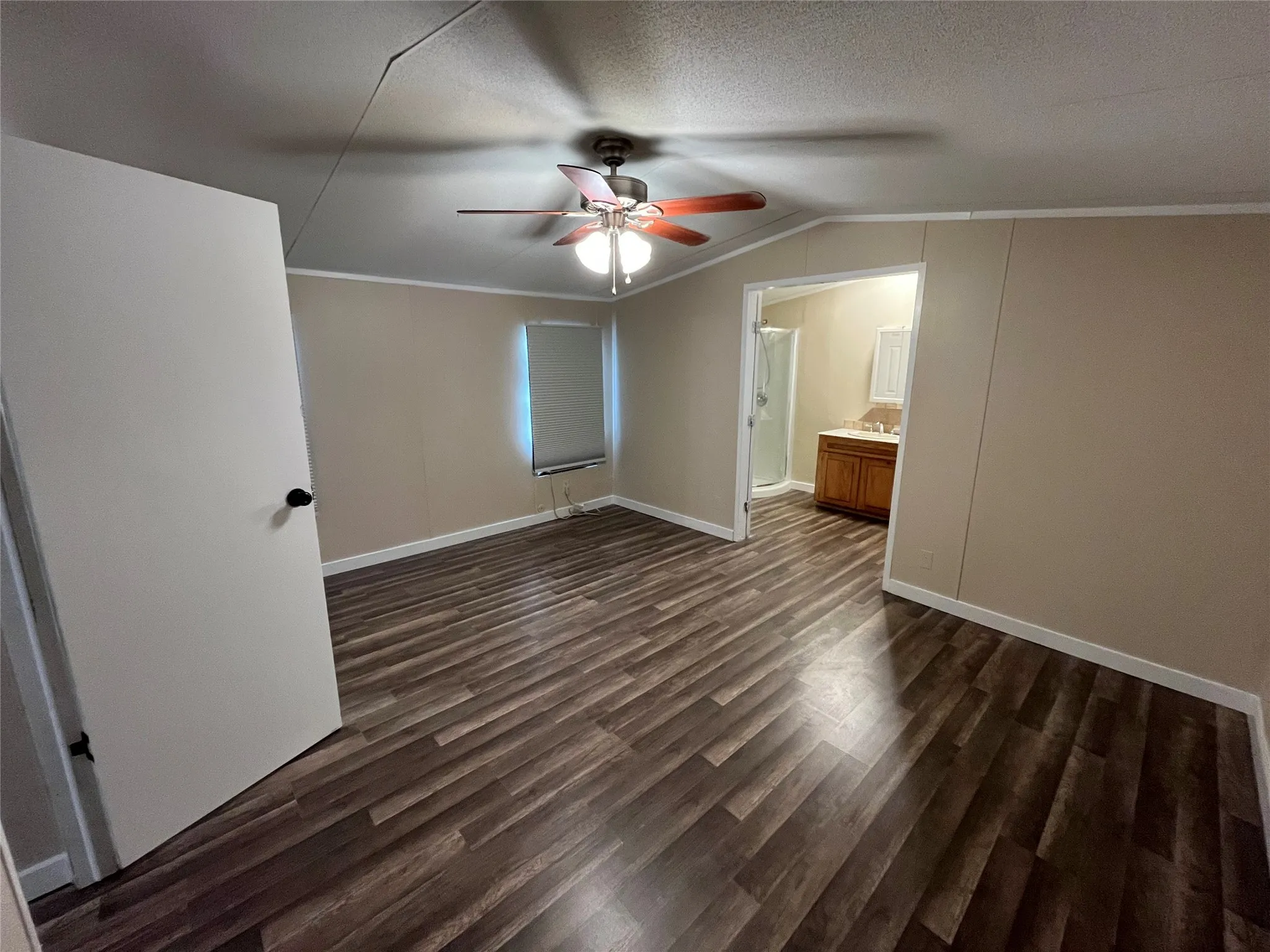 Manufactured Home For Sale in Parker County , 126 Briar Oaks Drive, Azle, Texas 76020, 3 Bedroom, 2 Bathroom, Garage spaces, 1,216 Sqft, built in 1996, mls#21109623, Real Estate Agent in Azle, Homes For Sale in Parker county, Homes For Sale in Azle, Realtor in Azle Texas, Real Estate Brokerage Independent Realty Texas, Luminita Cordes Realtor
