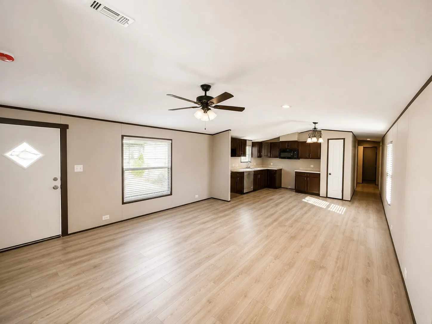 Mobile Home For Sale in Hood County , 5421 Lake View Drive, Granbury, Texas 76048, 4 Bedroom, 2 Bathroom, Garage spaces, 1,200 Sqft, built in 2019, mls#21107391, Real Estate Agent in Granbury, Homes For Sale in Hood county, Homes For Sale in Granbury, Realtor in Granbury Texas, Real Estate Brokerage Independent Realty Texas, Luminita Cordes Realtor