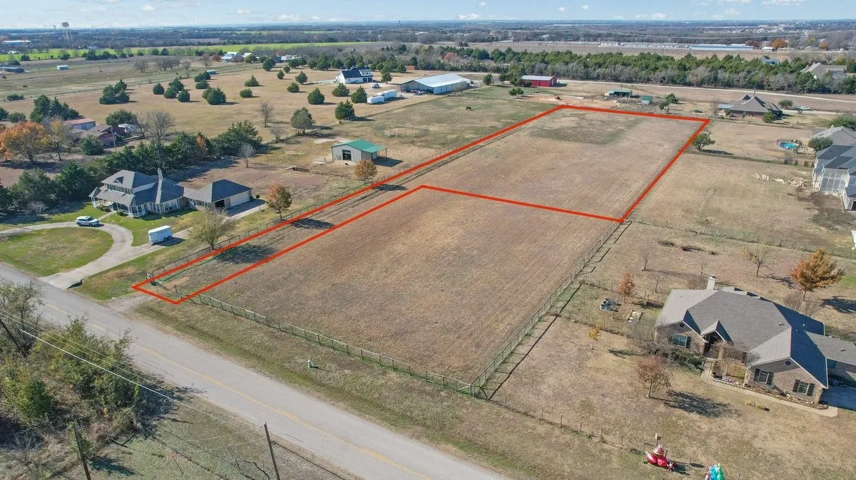 Unimproved Land For Sale in Collin County , 1.74 AC CR 377, Van Alstyne, Texas 75495, 0, 0, Garage spaces, 0 Sqft, built in 0, mls#21102903, Real Estate Agent in Van Alstyne, Homes For Sale in Collin county, Homes For Sale in Van Alstyne, Realtor in Van Alstyne Texas, Real Estate Brokerage Independent Realty Texas, Luminita Cordes Realtor