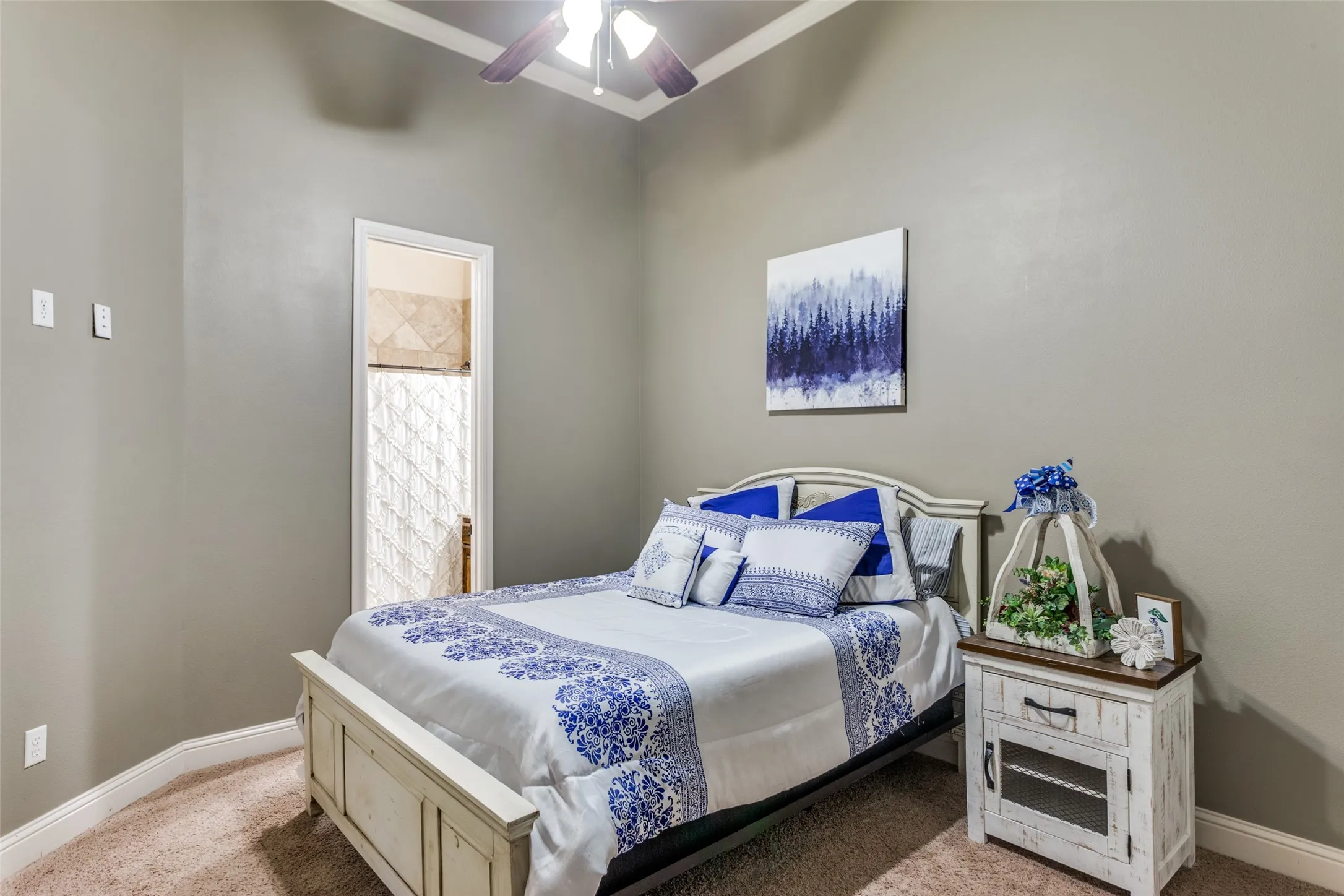 Fourth bedroom.