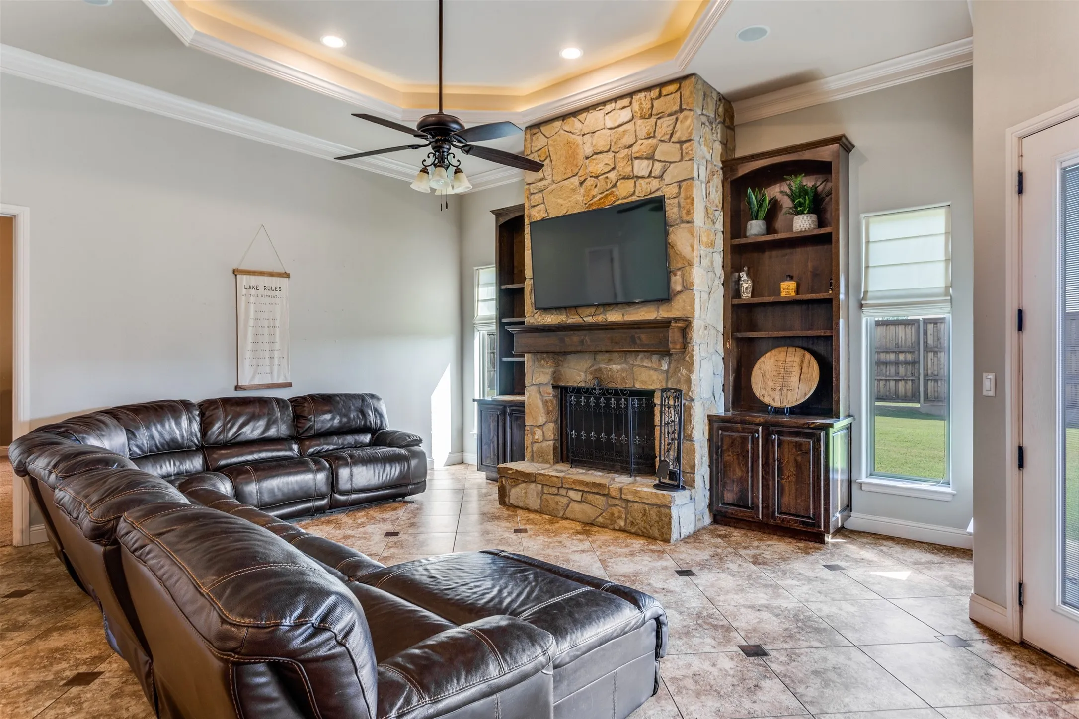 Single Family Residence For Sale in Palo Pinto County , 122 Turtle Dove Lane, Possum Kingdom Lake, Texas 76449, 6 Bedroom, 5 Bathroom, 4 Garage spaces, 3,413 Sqft, built in 2012, mls#21074956, Real Estate Agent in Possum Kingdom Lake, Homes For Sale in Palo Pinto county, Homes For Sale in Possum Kingdom Lake, Realtor in Possum Kingdom Lake Texas, Real Estate Brokerage Independent Realty Texas, Luminita Cordes Realtor