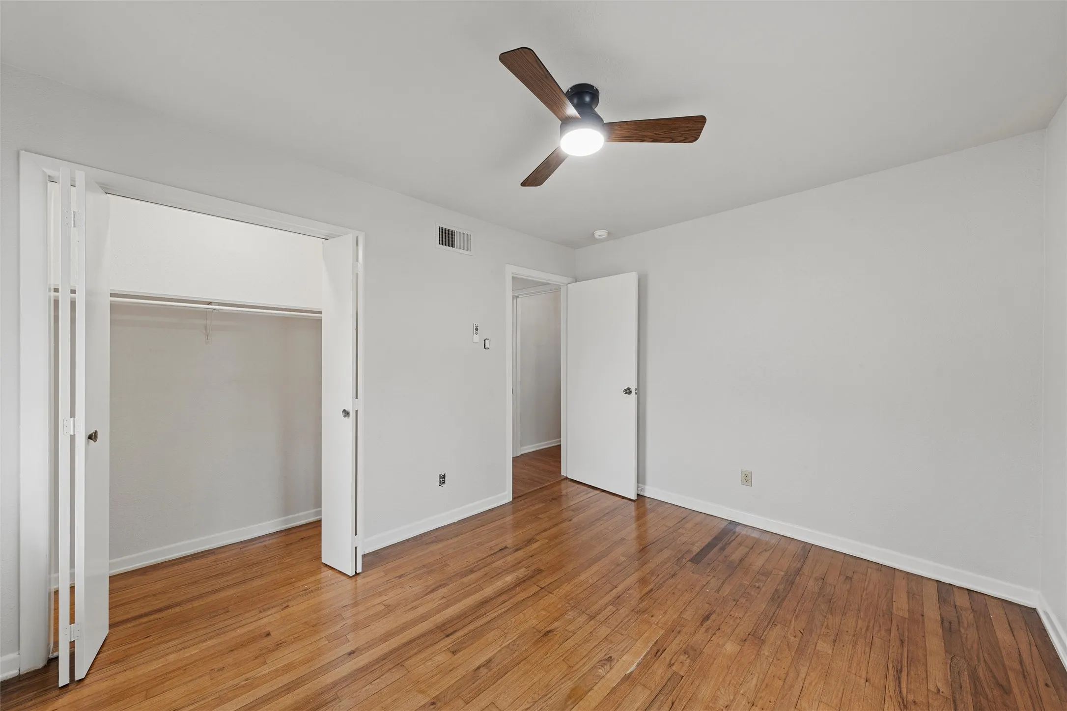 Single Family Residence For Sale in Mc Lennan County , 2624 Alvin Street, Waco, Texas 76708, 3 Bedroom, 2 Bathroom, Garage spaces, 1,815 Sqft, built in 1959, mls#21096963, Real Estate Agent in Waco, Homes For Sale in Mc Lennan county, Homes For Sale in Waco, Realtor in Waco Texas, Real Estate Brokerage Independent Realty Texas, Luminita Cordes Realtor