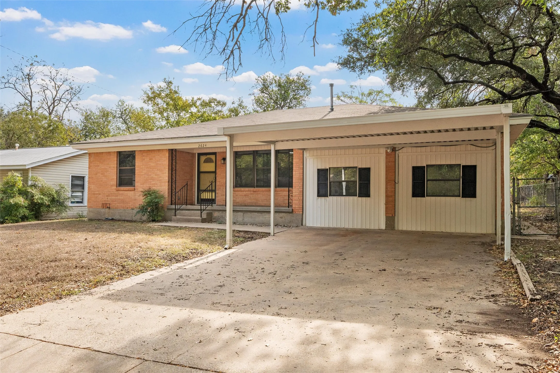 Single Family Residence For Sale in Mc Lennan County , 2624 Alvin Street, Waco, Texas 76708, 3 Bedroom, 2 Bathroom, Garage spaces, 1,815 Sqft, built in 1959, mls#21096963, Real Estate Agent in Waco, Homes For Sale in Mc Lennan county, Homes For Sale in Waco, Realtor in Waco Texas, Real Estate Brokerage Independent Realty Texas, Luminita Cordes Realtor