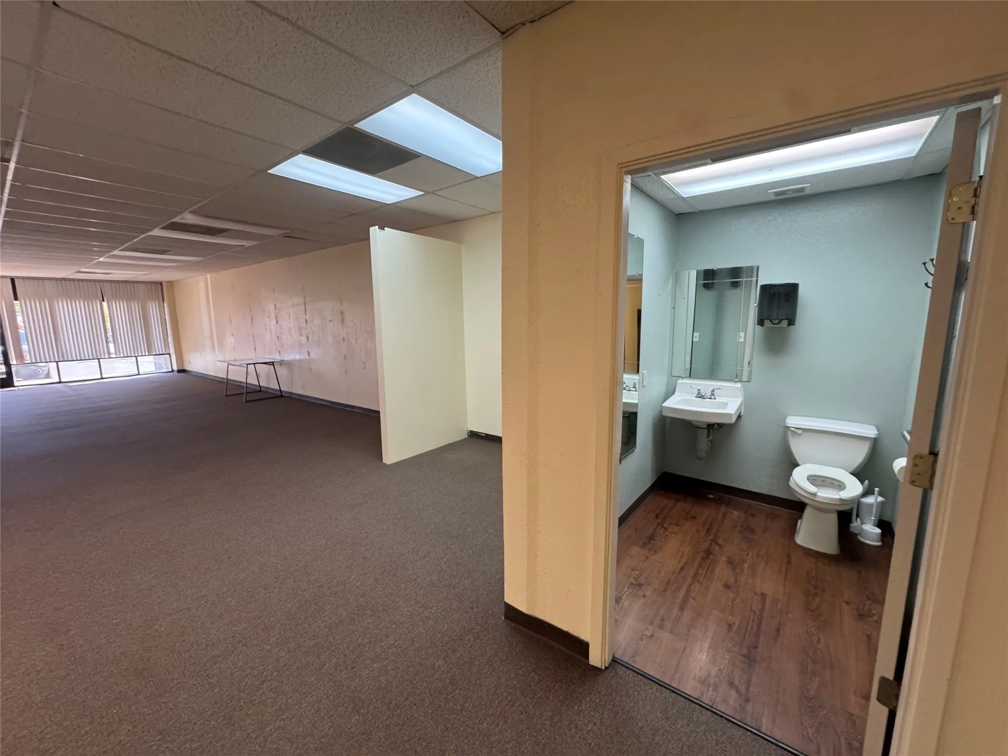 Office For Rent in Hood County , 340 S Morgan Street 322, Granbury, Texas 76048, 0, 0, Garage spaces, 0 Sqft, built in 1985, Preowned, mls#21110781, Real Estate Agent in Granbury, Homes For Rent in Hood county, Homes For Rent in Granbury, Realtor in Granbury Texas, Real Estate Brokerage Independent Realty Texas, Luminita Cordes Realtor