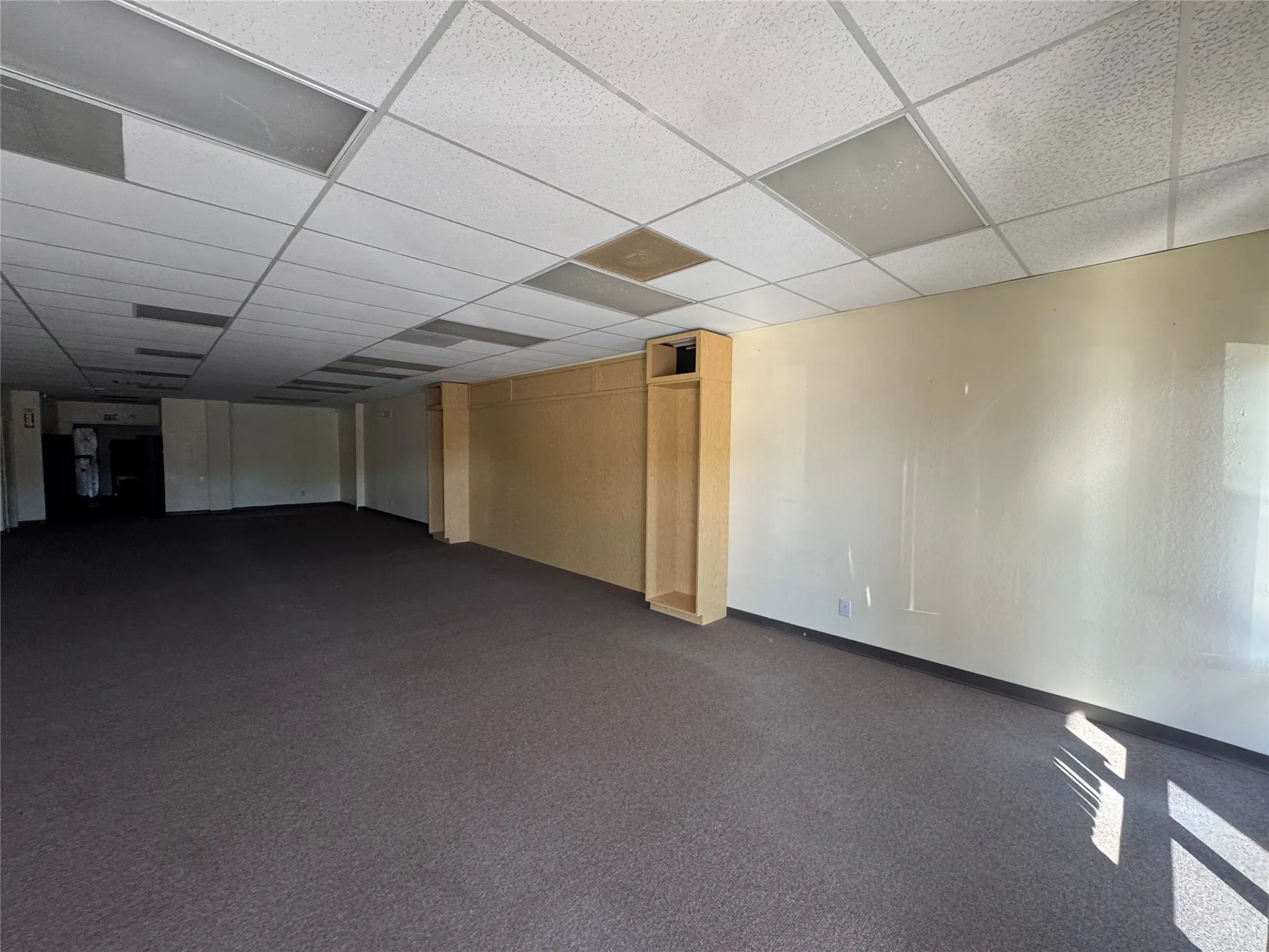 Office For Rent in Hood County , 340 S Morgan Street 322, Granbury, Texas 76048, 0, 0, Garage spaces, 0 Sqft, built in 1985, Preowned, mls#21110781, Real Estate Agent in Granbury, Homes For Rent in Hood county, Homes For Rent in Granbury, Realtor in Granbury Texas, Real Estate Brokerage Independent Realty Texas, Luminita Cordes Realtor