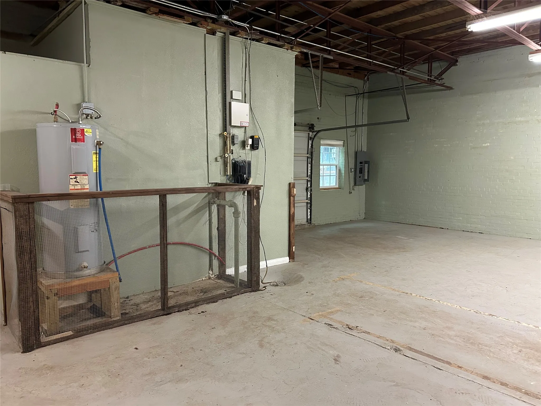 Retail For Sale in Smith County , 121 S Glenwood Boulevard, Tyler, Texas 75702, 0, 0, Garage spaces, 0 Sqft, built in 1950, Preowned, Price $199,000, mls#21110909, Real Estate Agent in Tyler, Homes For Sale in Smith county, Homes For Sale in Tyler, Realtor in Tyler Texas, Real Estate Brokerage Independent Realty Texas, Luminita Cordes Realtor
