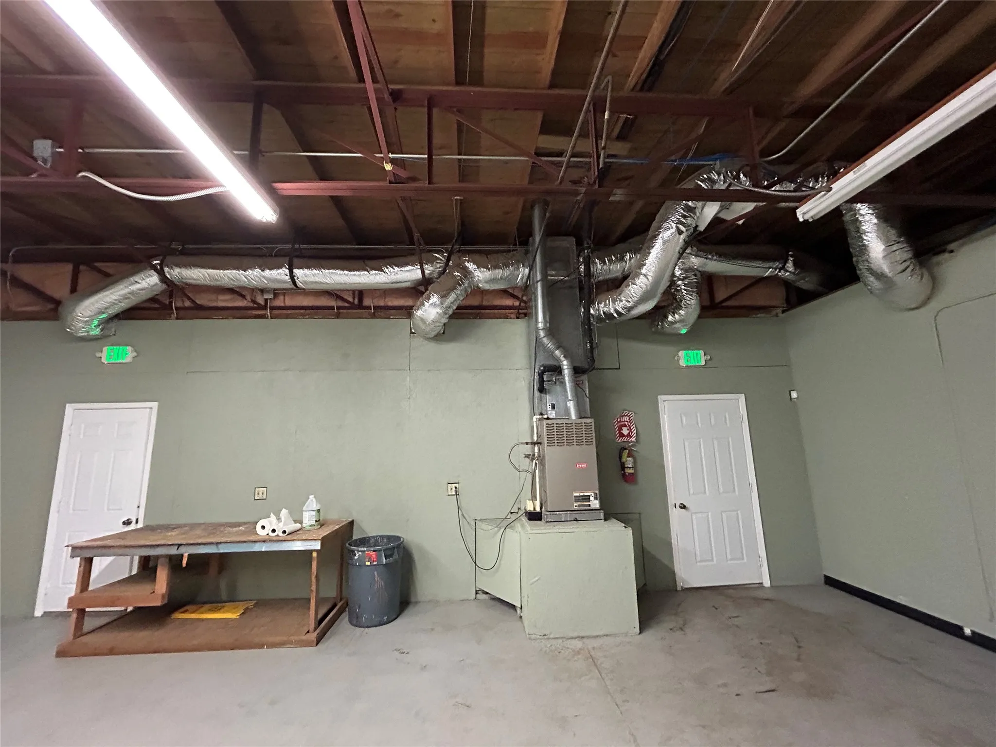 Retail For Sale in Smith County , 121 S Glenwood Boulevard, Tyler, Texas 75702, 0, 0, Garage spaces, 0 Sqft, built in 1950, Preowned, Price $199,000, mls#21110909, Real Estate Agent in Tyler, Homes For Sale in Smith county, Homes For Sale in Tyler, Realtor in Tyler Texas, Real Estate Brokerage Independent Realty Texas, Luminita Cordes Realtor