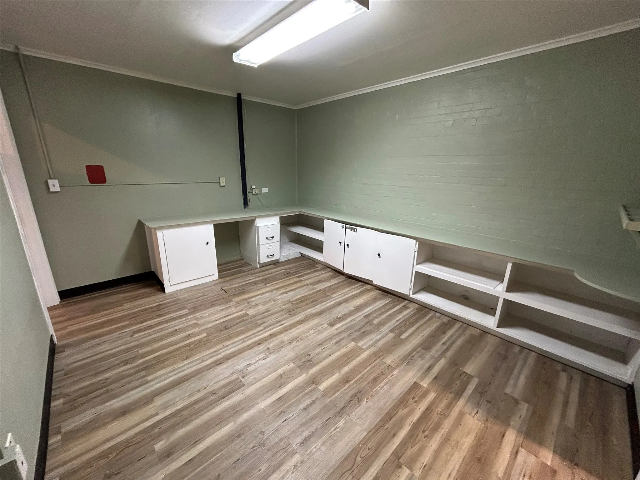 Retail For Sale in Smith County , 121 S Glenwood Boulevard, Tyler, Texas 75702, 0, 0, Garage spaces, 0 Sqft, built in 1950, Preowned, Price $199,000, mls#21110909, Real Estate Agent in Tyler, Homes For Sale in Smith county, Homes For Sale in Tyler, Realtor in Tyler Texas, Real Estate Brokerage Independent Realty Texas, Luminita Cordes Realtor