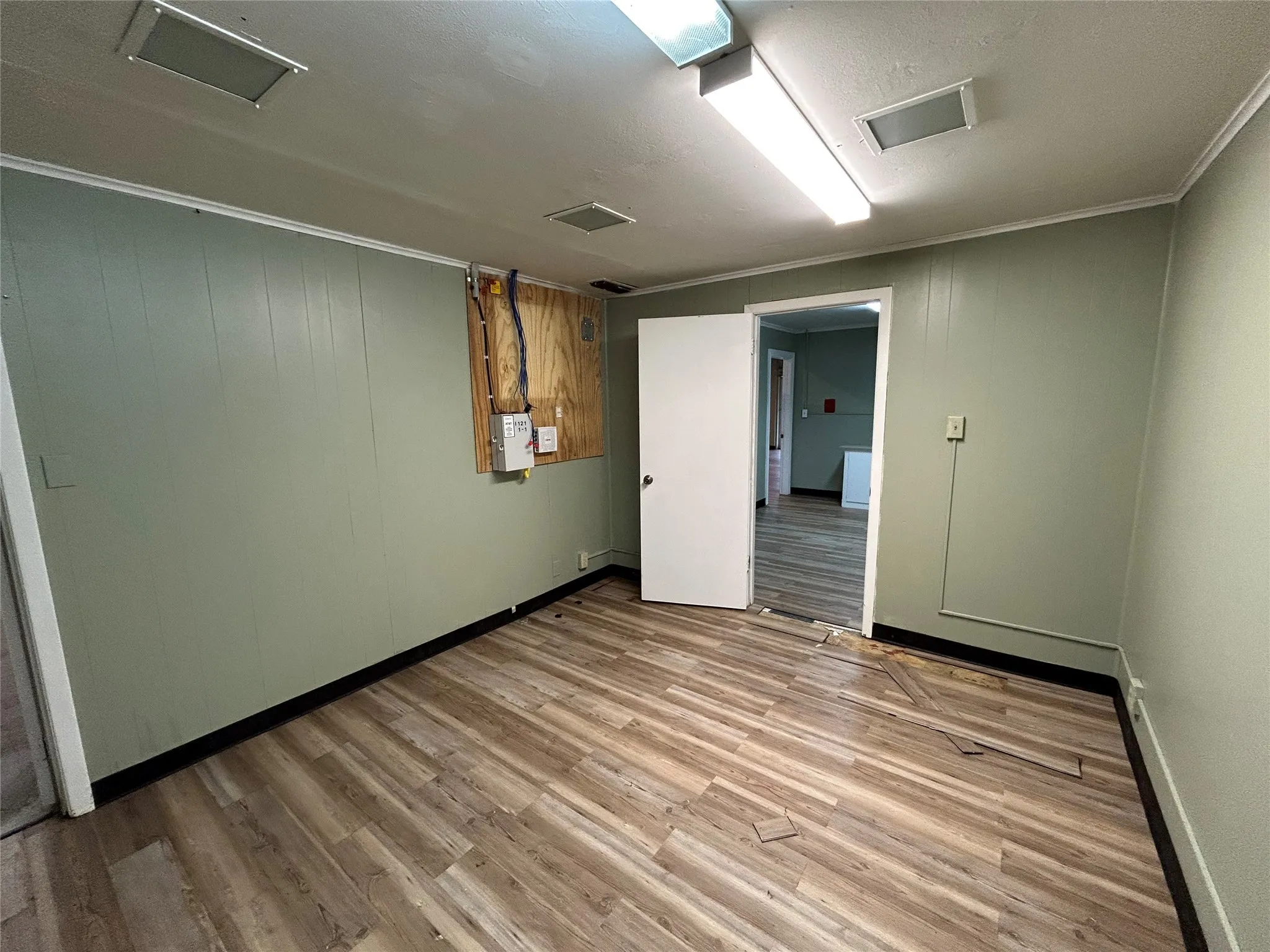 Retail For Sale in Smith County , 121 S Glenwood Boulevard, Tyler, Texas 75702, 0, 0, Garage spaces, 0 Sqft, built in 1950, Preowned, Price $199,000, mls#21110909, Real Estate Agent in Tyler, Homes For Sale in Smith county, Homes For Sale in Tyler, Realtor in Tyler Texas, Real Estate Brokerage Independent Realty Texas, Luminita Cordes Realtor