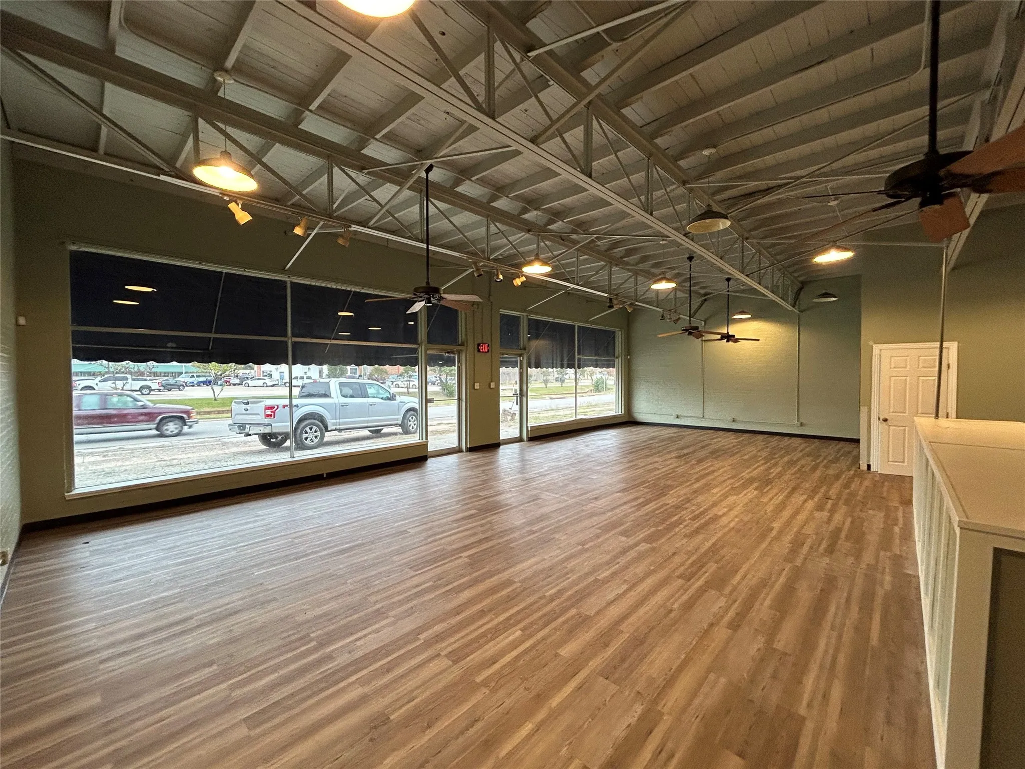 Retail For Sale in Smith County , 121 S Glenwood Boulevard, Tyler, Texas 75702, 0, 0, Garage spaces, 0 Sqft, built in 1950, Preowned, Price $199,000, mls#21110909, Real Estate Agent in Tyler, Homes For Sale in Smith county, Homes For Sale in Tyler, Realtor in Tyler Texas, Real Estate Brokerage Independent Realty Texas, Luminita Cordes Realtor