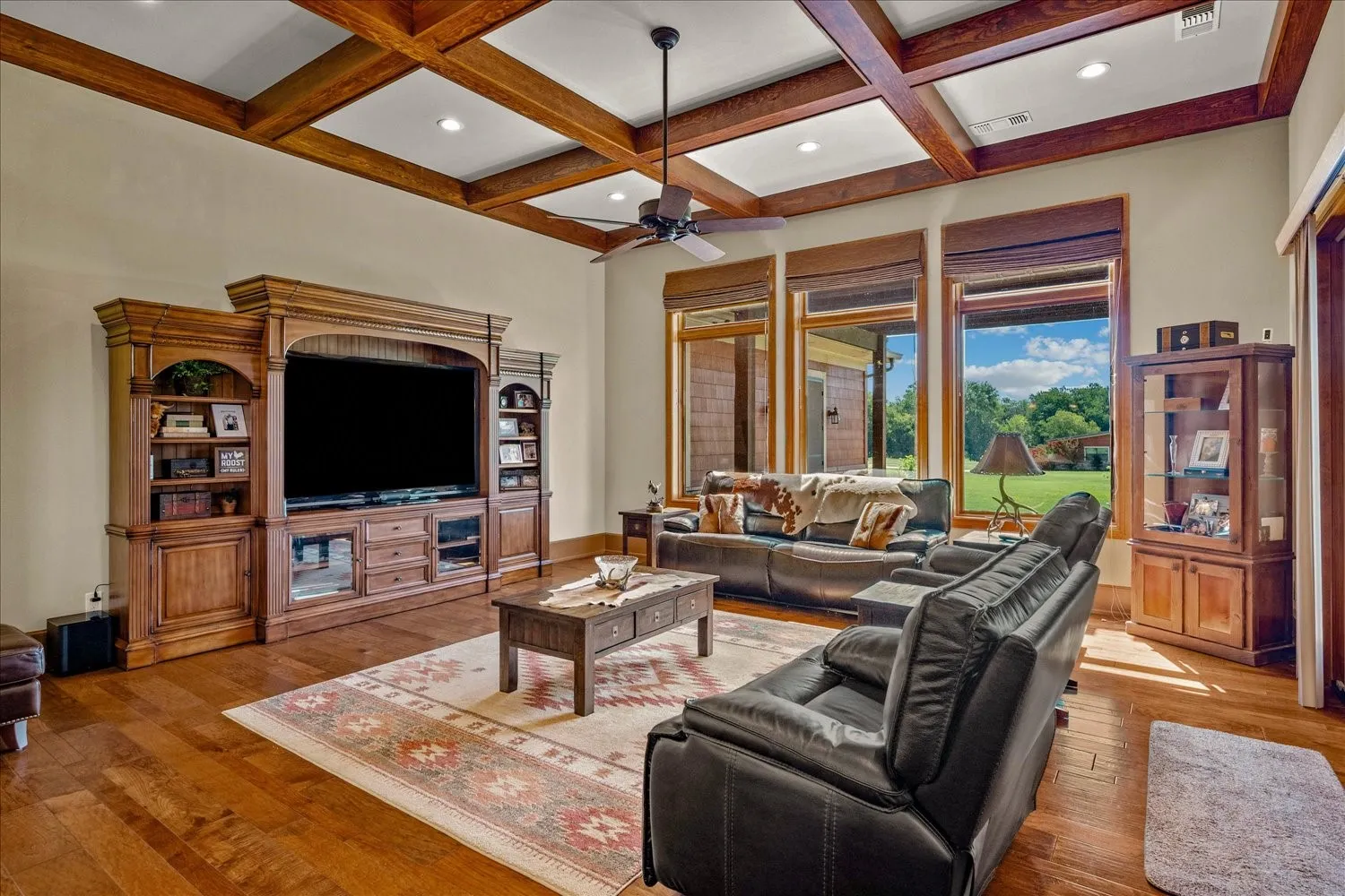 Single Family Residence For Sale in Lamar County , 695 County Road 36120 Road, Honey Grove, Texas 75446, 5 Bedrooms, 6 Bathrooms, 3 Garage spaces, 7,500 Sqft, built in 2013, Price $2,499,000, mls#21108808, Real Estate Agent in Honey Grove, Homes For Sale in Lamar county, Homes For Sale in Honey Grove, Realtor in Honey Grove Texas, Real Estate Brokerage Independent Realty Texas, Luminita Cordes Realtor