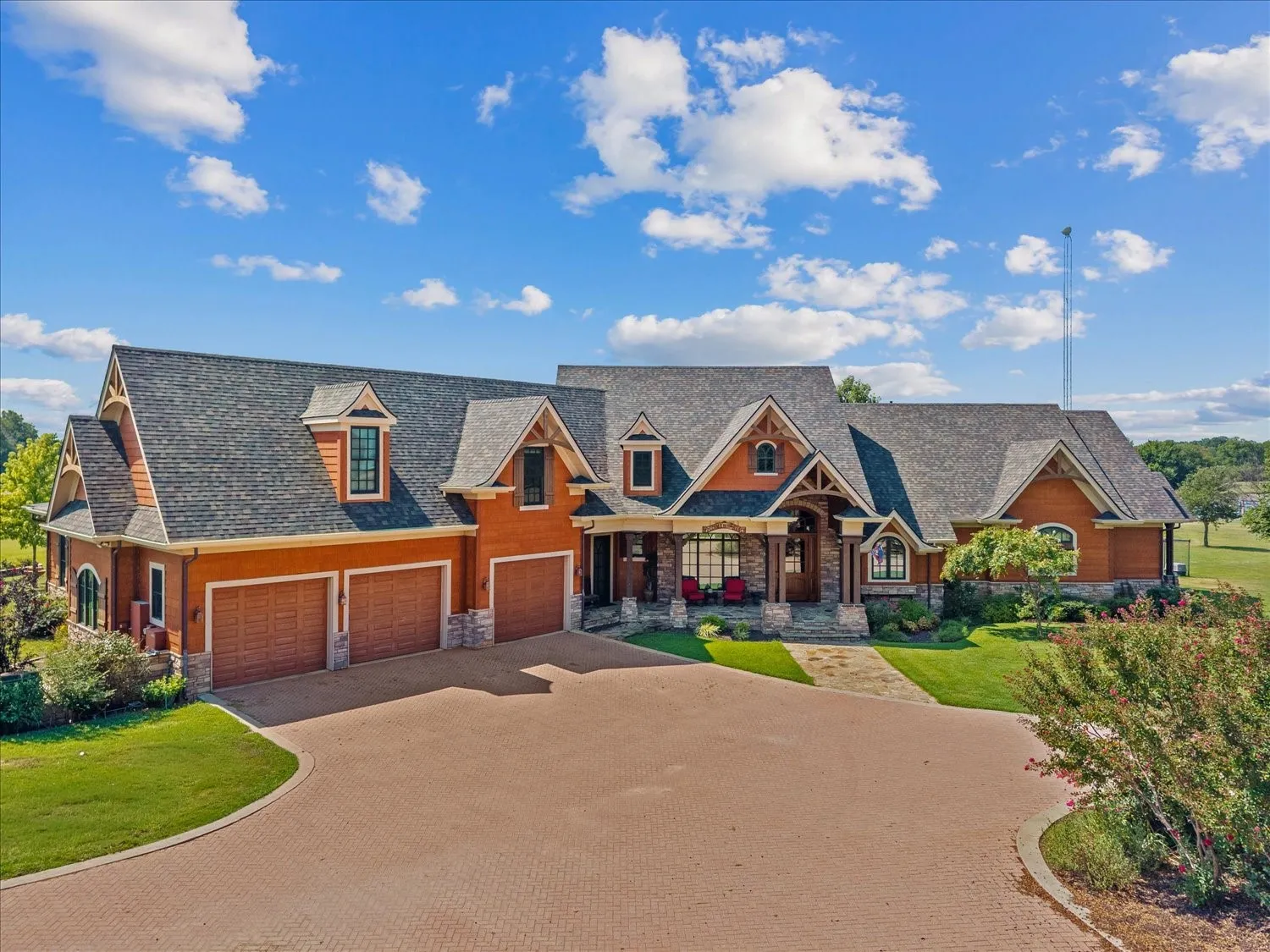 Single Family Residence For Sale in Lamar County , 695 County Road 36120 Road, Honey Grove, Texas 75446, 5 Bedrooms, 6 Bathrooms, 3 Garage spaces, 7,500 Sqft, built in 2013, Price $2,499,000, mls#21108808, Real Estate Agent in Honey Grove, Homes For Sale in Lamar county, Homes For Sale in Honey Grove, Realtor in Honey Grove Texas, Real Estate Brokerage Independent Realty Texas, Luminita Cordes Realtor