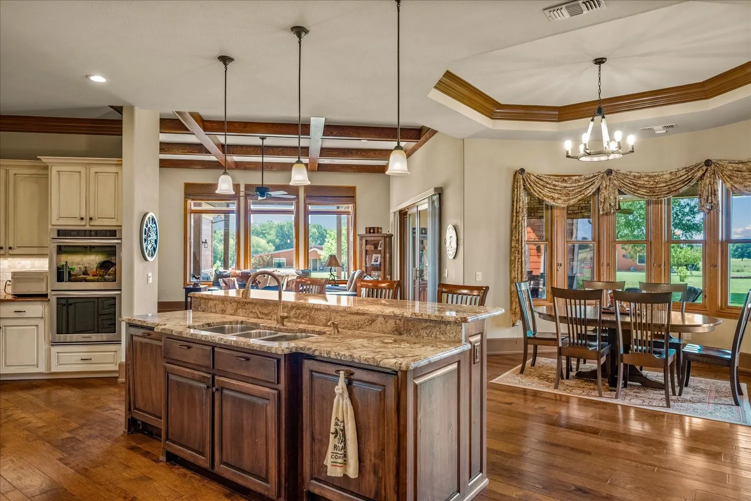 Single Family Residence For Sale in Lamar County , 695 County Road 36120 Road, Honey Grove, Texas 75446, 5 Bedrooms, 6 Bathrooms, 3 Garage spaces, 7,500 Sqft, built in 2013, Price $2,499,000, mls#21108808, Real Estate Agent in Honey Grove, Homes For Sale in Lamar county, Homes For Sale in Honey Grove, Realtor in Honey Grove Texas, Real Estate Brokerage Independent Realty Texas, Luminita Cordes Realtor