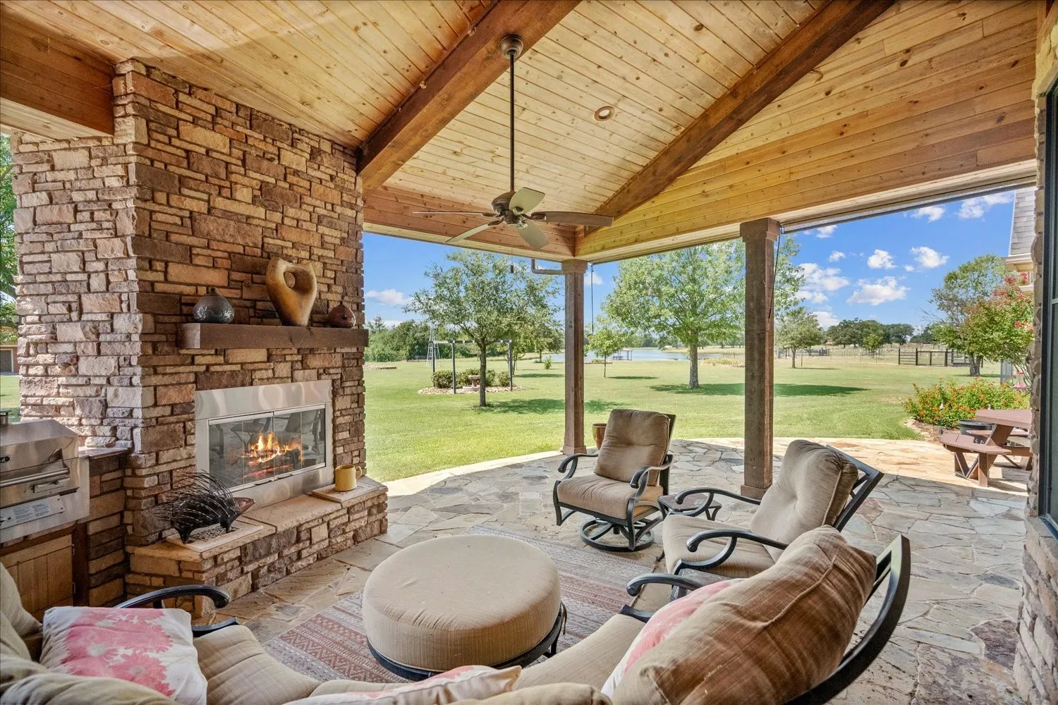 Single Family Residence For Sale in Lamar County , 695 County Road 36120 Road, Honey Grove, Texas 75446, 5 Bedrooms, 6 Bathrooms, 3 Garage spaces, 7,500 Sqft, built in 2013, Price $2,499,000, mls#21108808, Real Estate Agent in Honey Grove, Homes For Sale in Lamar county, Homes For Sale in Honey Grove, Realtor in Honey Grove Texas, Real Estate Brokerage Independent Realty Texas, Luminita Cordes Realtor