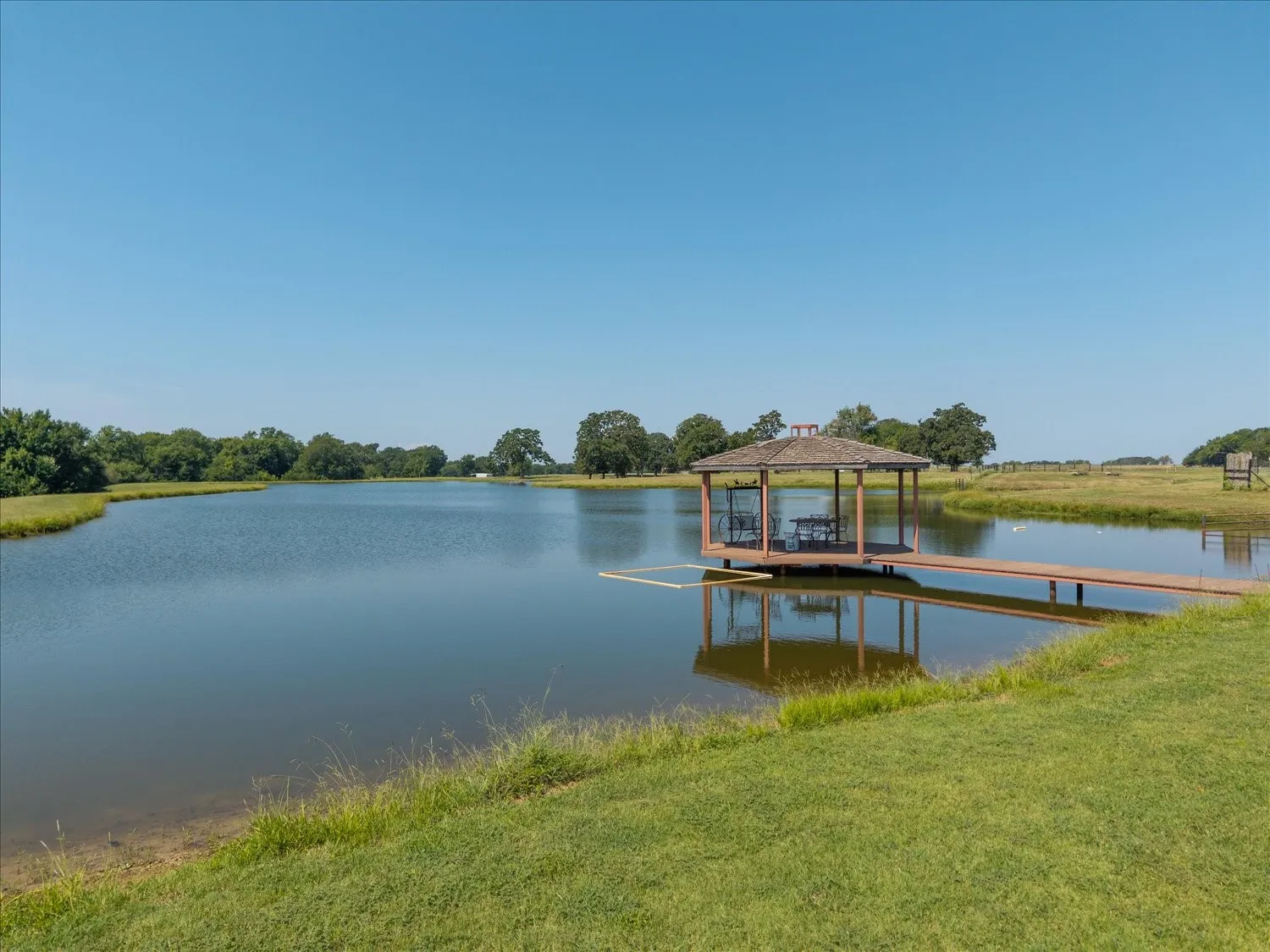 Single Family Residence For Sale in Lamar County , 695 County Road 36120 Road, Honey Grove, Texas 75446, 5 Bedrooms, 6 Bathrooms, 3 Garage spaces, 7,500 Sqft, built in 2013, Price $2,499,000, mls#21108808, Real Estate Agent in Honey Grove, Homes For Sale in Lamar county, Homes For Sale in Honey Grove, Realtor in Honey Grove Texas, Real Estate Brokerage Independent Realty Texas, Luminita Cordes Realtor