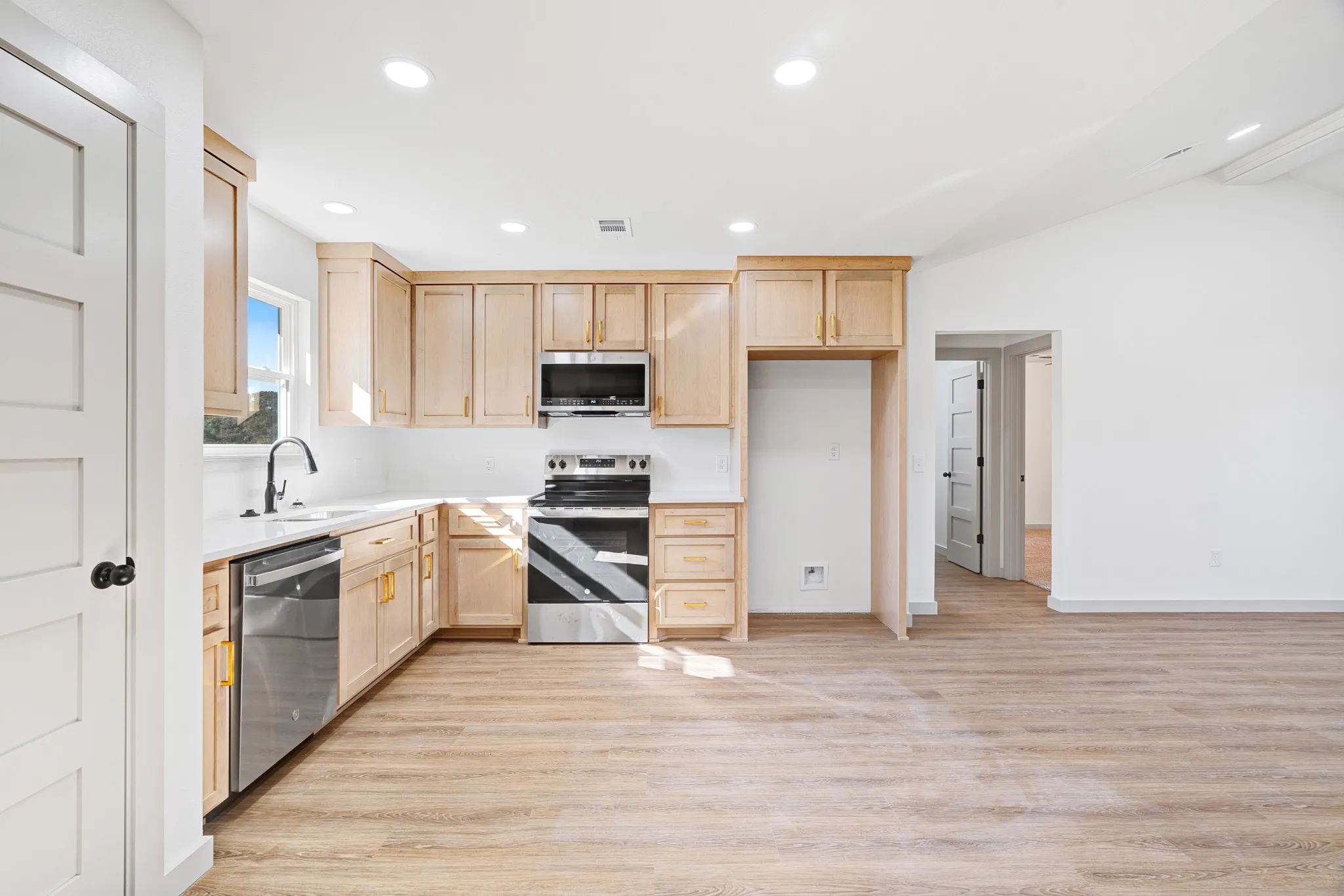 Single Family Residence For Sale in Lamar County , 728 County Road 44050, Powderly, Texas 75473, 3 Bedroom, 2 Bathroom, Garage spaces, 1,410 Sqft, built in 2025, New Construction - Complete, mls#21109969, Real Estate Agent in Powderly, Homes For Sale in Lamar county, Homes For Sale in Powderly, Realtor in Powderly Texas, Real Estate Brokerage Independent Realty Texas, Luminita Cordes Realtor