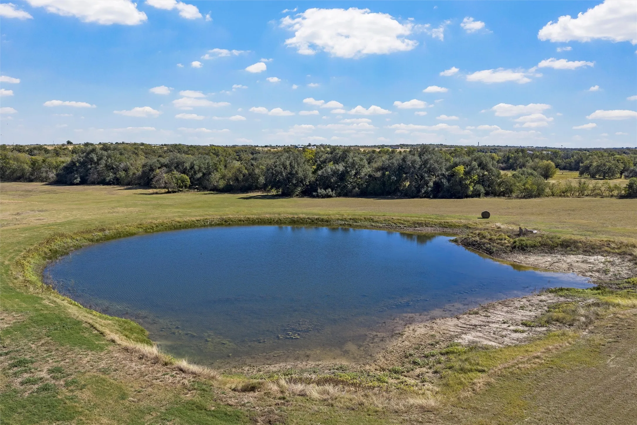 Farm For Sale in Falls County , 684 County Road 473, Lott, Texas 76656, 3 Bedroom, 2 Bathroom, 4 Garage spaces, 2,840 Sqft, built in 2020, mls#21110353, Real Estate Agent in Lott, Homes For Sale in Falls county, Homes For Sale in Lott, Realtor in Lott Texas, Real Estate Brokerage Independent Realty Texas, Luminita Cordes Realtor
