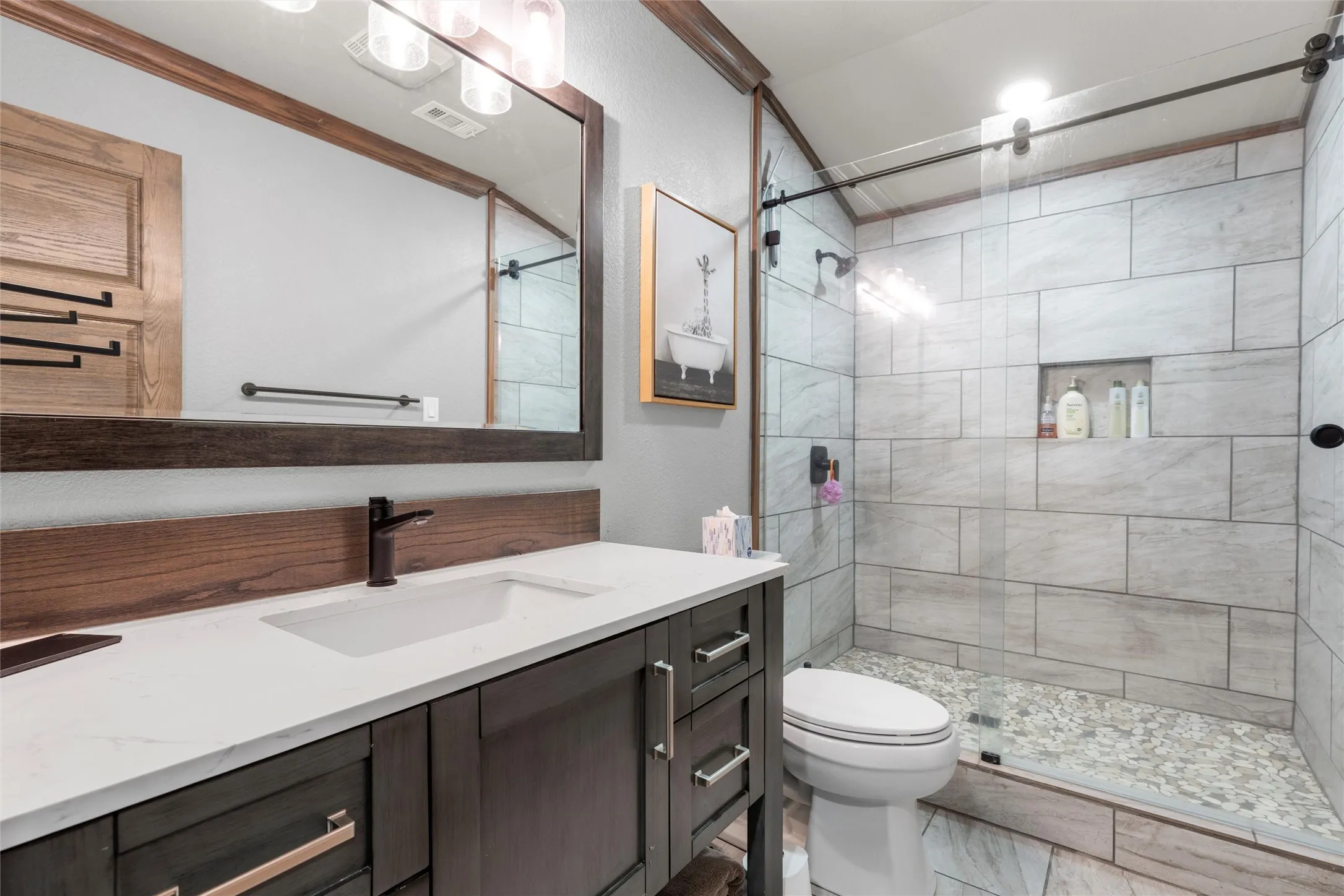 Farm For Sale in Falls County , 684 County Road 473, Lott, Texas 76656, 3 Bedroom, 2 Bathroom, 4 Garage spaces, 2,840 Sqft, built in 2020, mls#21110353, Real Estate Agent in Lott, Homes For Sale in Falls county, Homes For Sale in Lott, Realtor in Lott Texas, Real Estate Brokerage Independent Realty Texas, Luminita Cordes Realtor