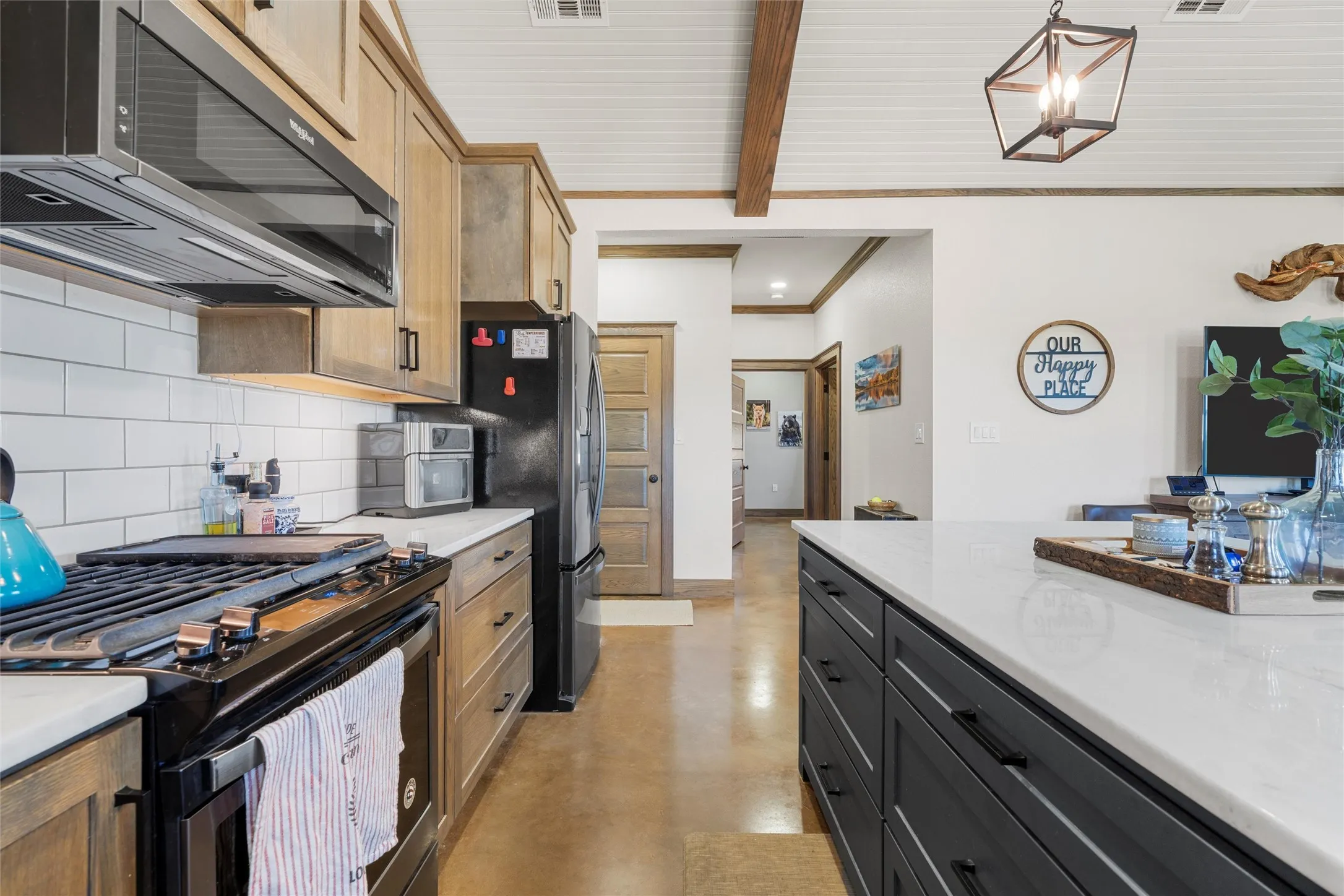 Farm For Sale in Falls County , 684 County Road 473, Lott, Texas 76656, 3 Bedroom, 2 Bathroom, 4 Garage spaces, 2,840 Sqft, built in 2020, mls#21110353, Real Estate Agent in Lott, Homes For Sale in Falls county, Homes For Sale in Lott, Realtor in Lott Texas, Real Estate Brokerage Independent Realty Texas, Luminita Cordes Realtor