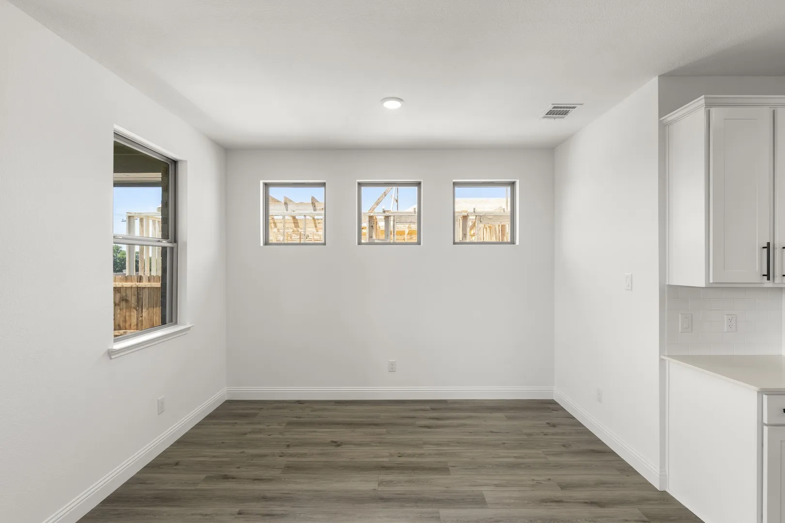 13. 6311 DelaCroix - Dining