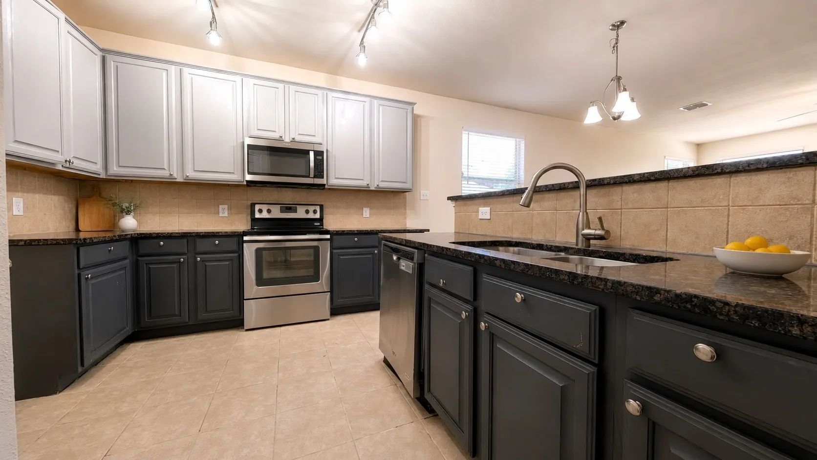Single Family Residence For Sale in Collin County , 1513 Creek Springs Drive, Allen, Texas 75002, 3 Bedroom, 2 Bathroom, 2 Garage spaces, 1,968 Sqft, built in 2002, mls#21108657, Real Estate Agent in Allen, Homes For Sale in Collin county, Homes For Sale in Allen, Realtor in Allen Texas, Real Estate Brokerage Independent Realty Texas, Luminita Cordes Realtor