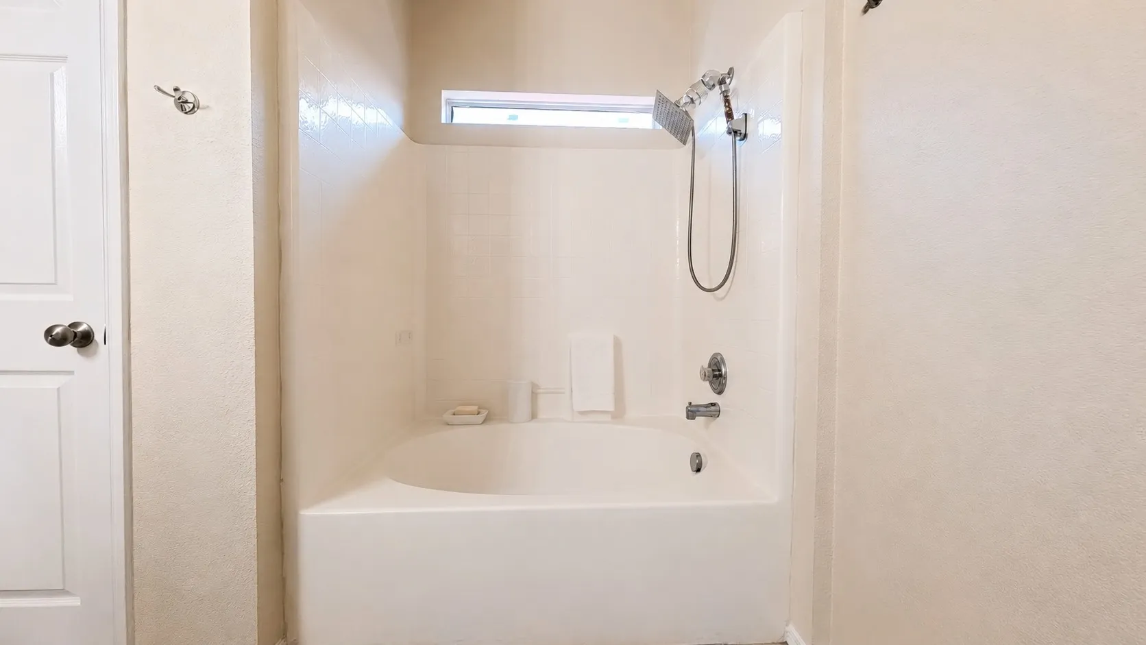 Single Family Residence For Sale in Collin County , 1513 Creek Springs Drive, Allen, Texas 75002, 3 Bedroom, 2 Bathroom, 2 Garage spaces, 1,968 Sqft, built in 2002, mls#21108657, Real Estate Agent in Allen, Homes For Sale in Collin county, Homes For Sale in Allen, Realtor in Allen Texas, Real Estate Brokerage Independent Realty Texas, Luminita Cordes Realtor