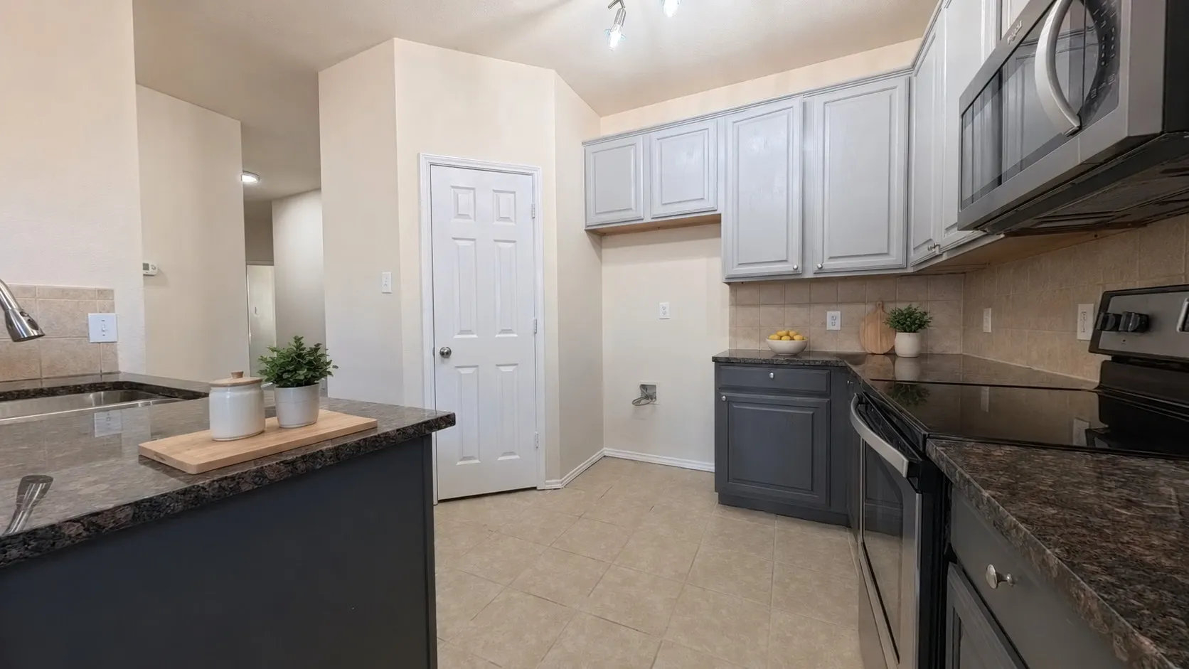Single Family Residence For Sale in Collin County , 1513 Creek Springs Drive, Allen, Texas 75002, 3 Bedroom, 2 Bathroom, 2 Garage spaces, 1,968 Sqft, built in 2002, mls#21108657, Real Estate Agent in Allen, Homes For Sale in Collin county, Homes For Sale in Allen, Realtor in Allen Texas, Real Estate Brokerage Independent Realty Texas, Luminita Cordes Realtor
